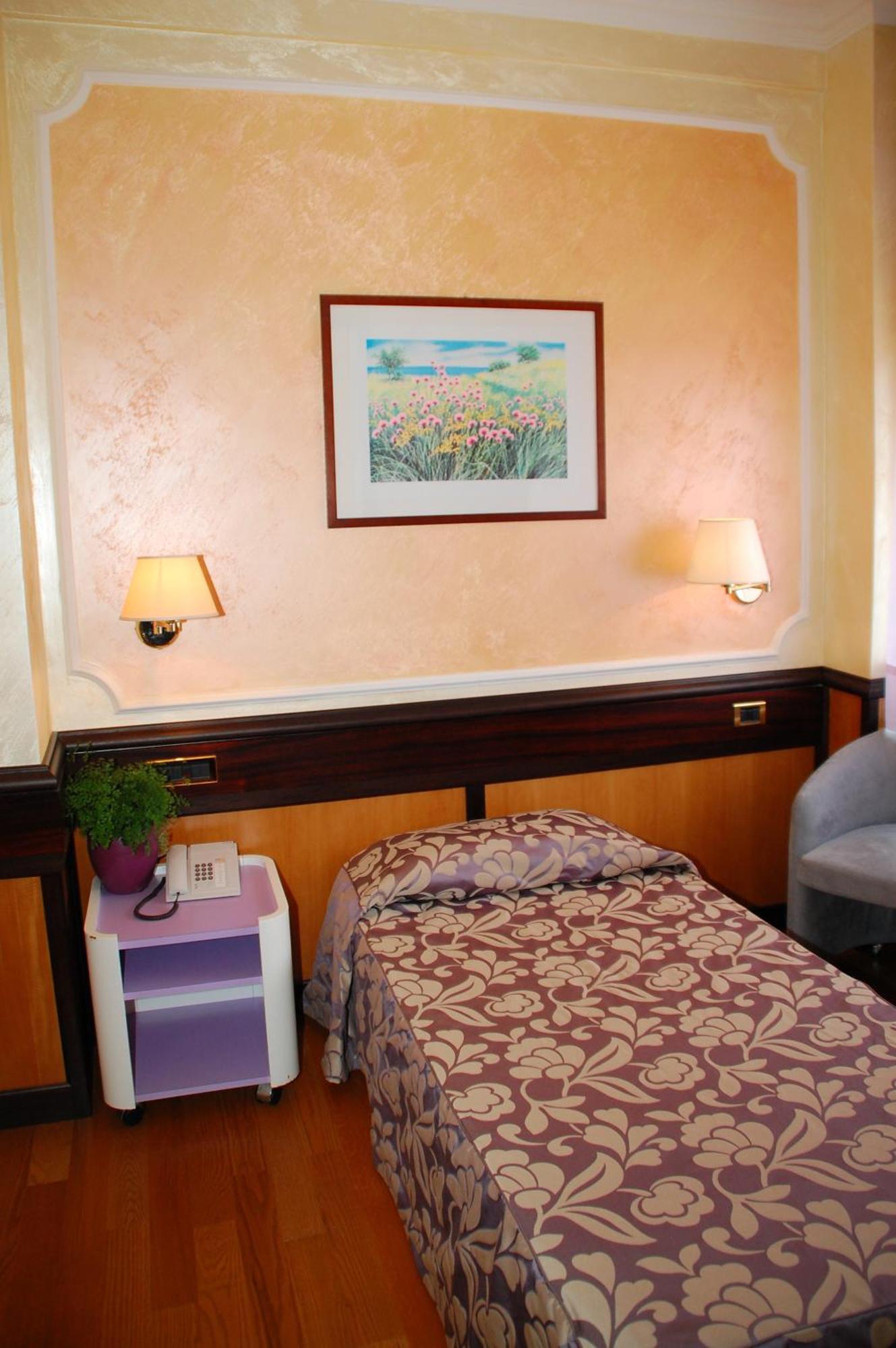 Single Room,1584425080:JPEG