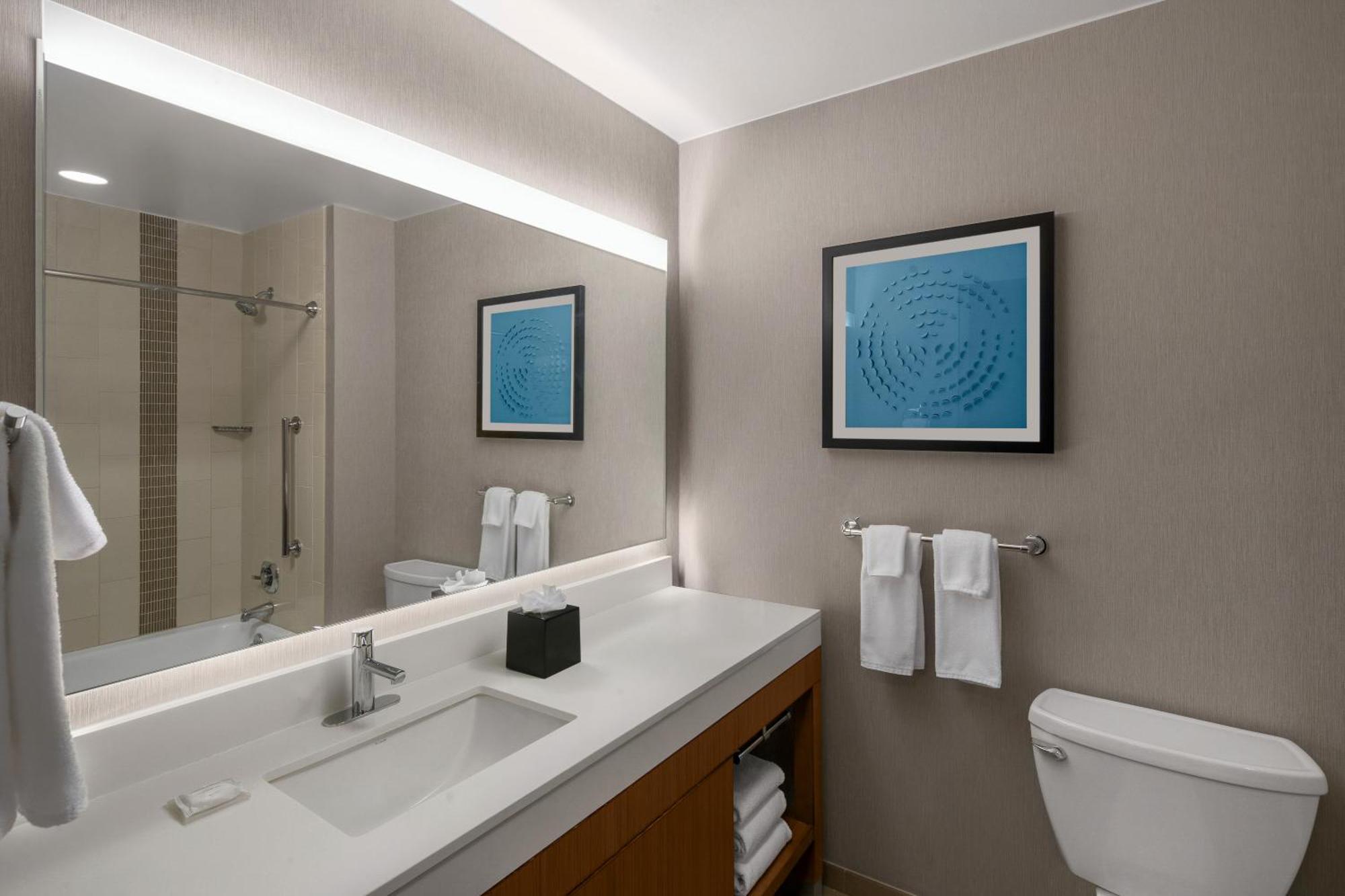Queen Room with Two Queen Beds, Sofa Bed and Accessible Tub