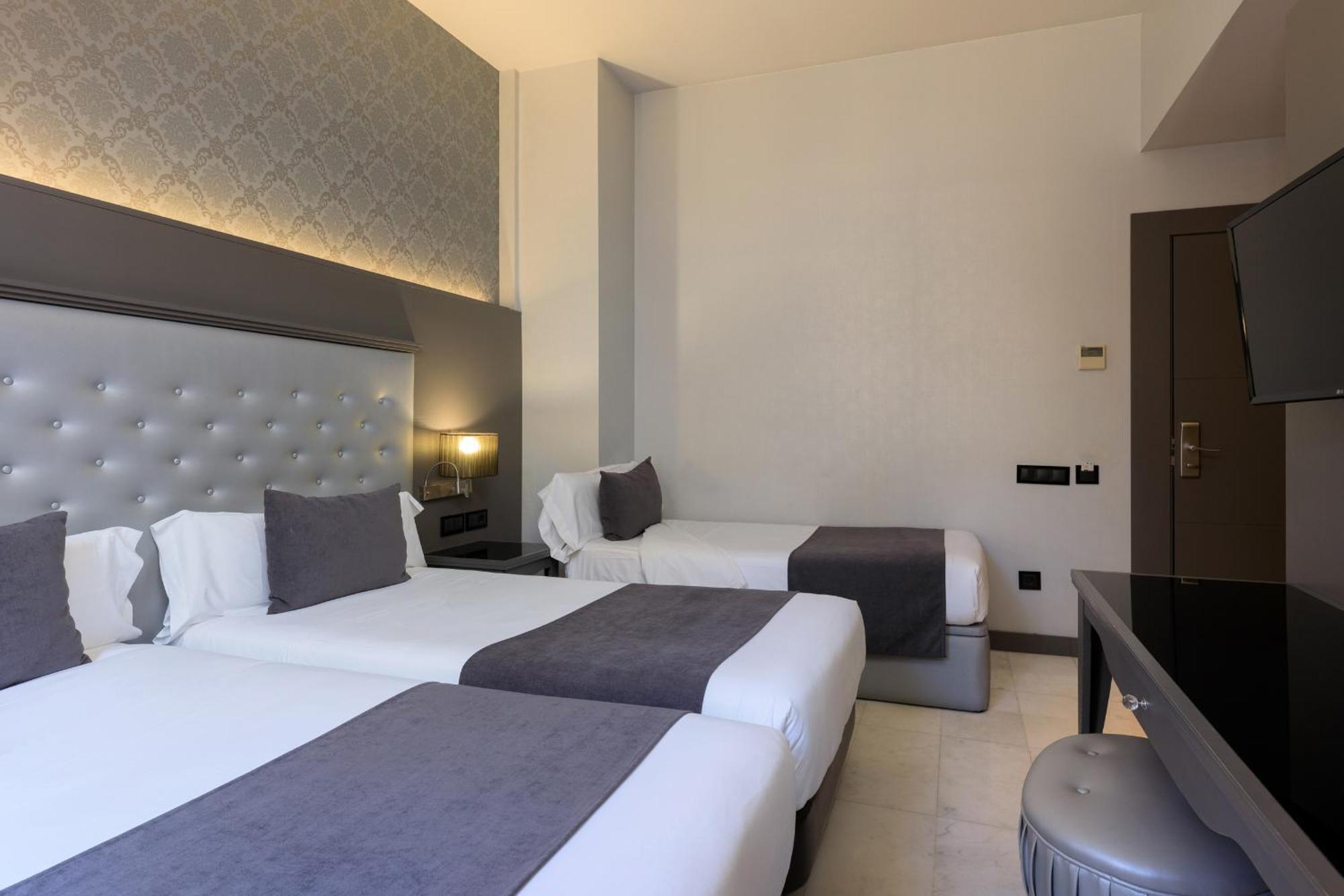 Doppel-/Zweibettzimmer mit Zustellbett
