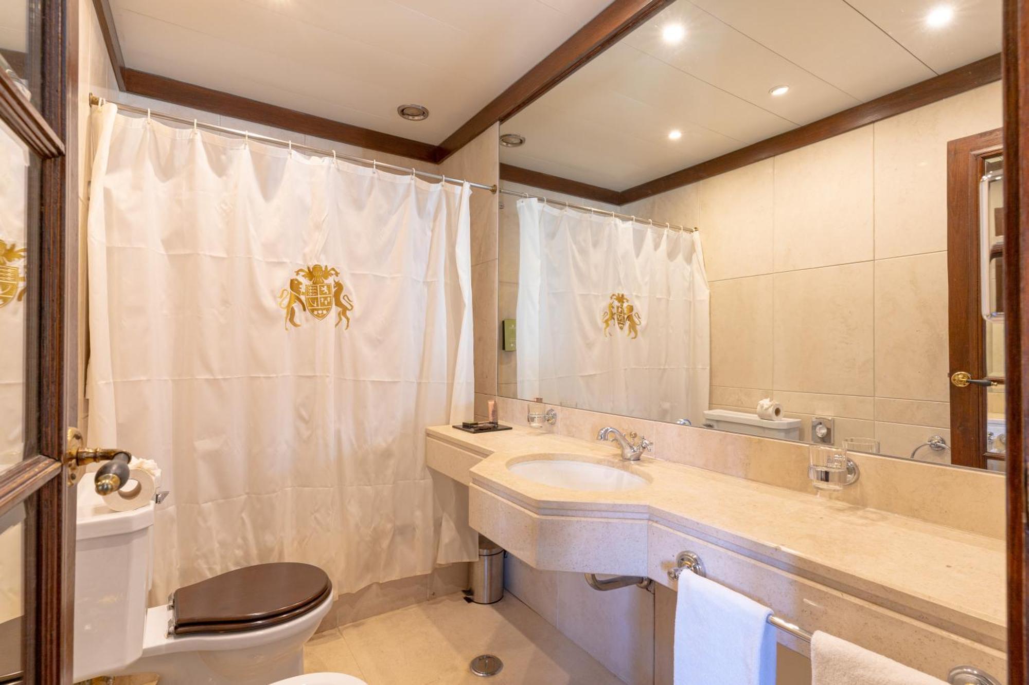 Quarto Twin Premium