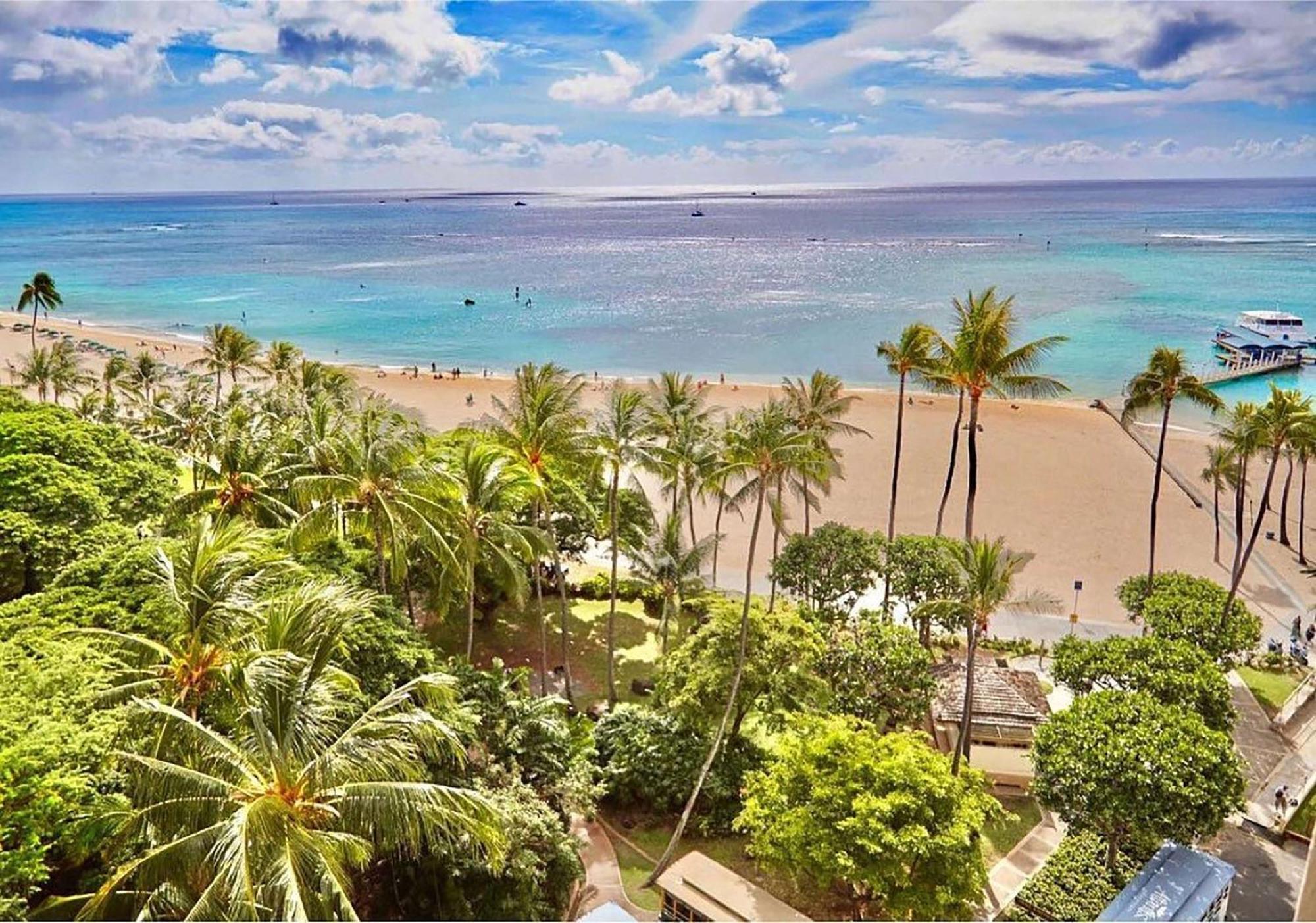 Ali'i Tower Ocean View with Two Double Beds
