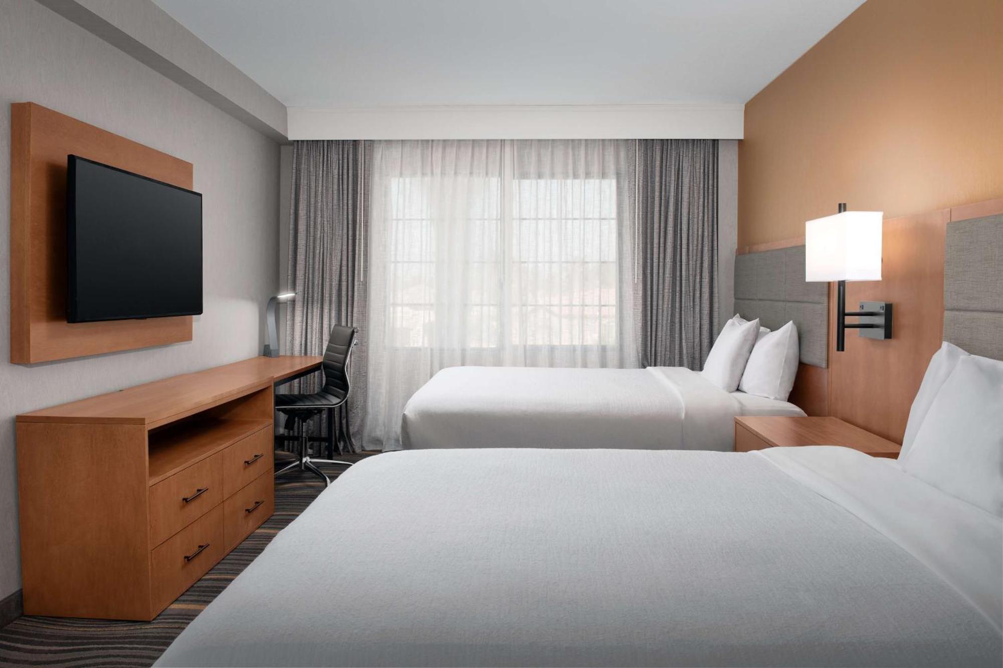 Corner Queen Room with Two Queen Beds