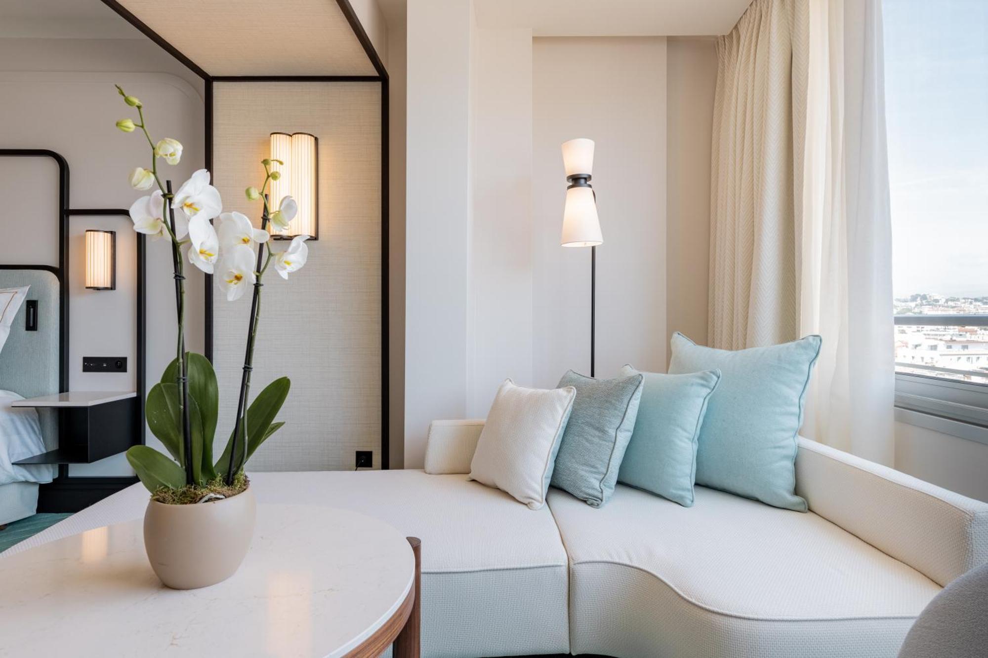 Deluxe Junior Suite with city view