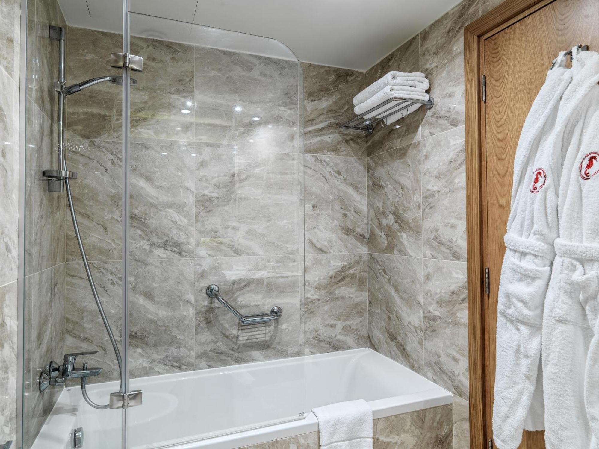 Chambre Double - Vue sur Port de Plaisance