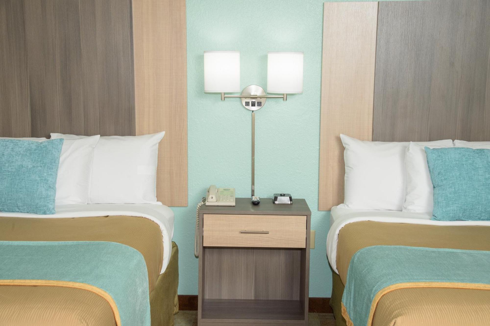 Family Suite with Balcony,1589505334:JPEG
