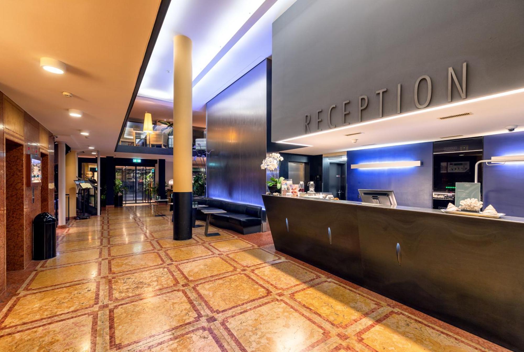 Camera Matrimoniale con Vista Fiume