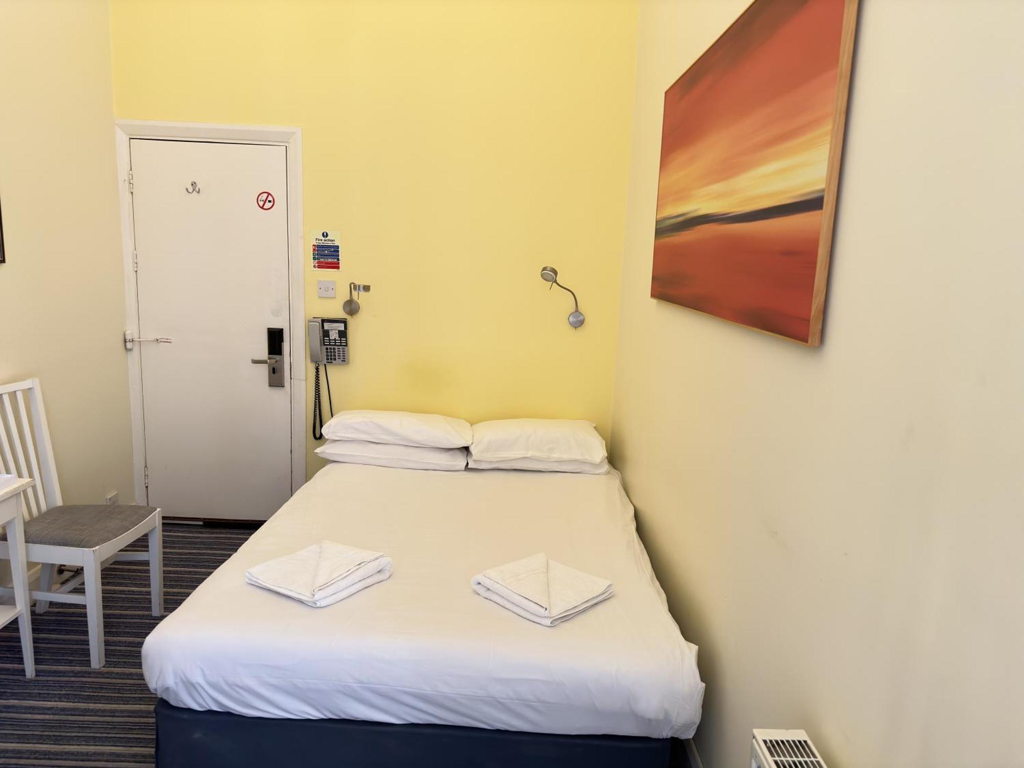 Doppelzimmer mit Gemeinschaftsbad