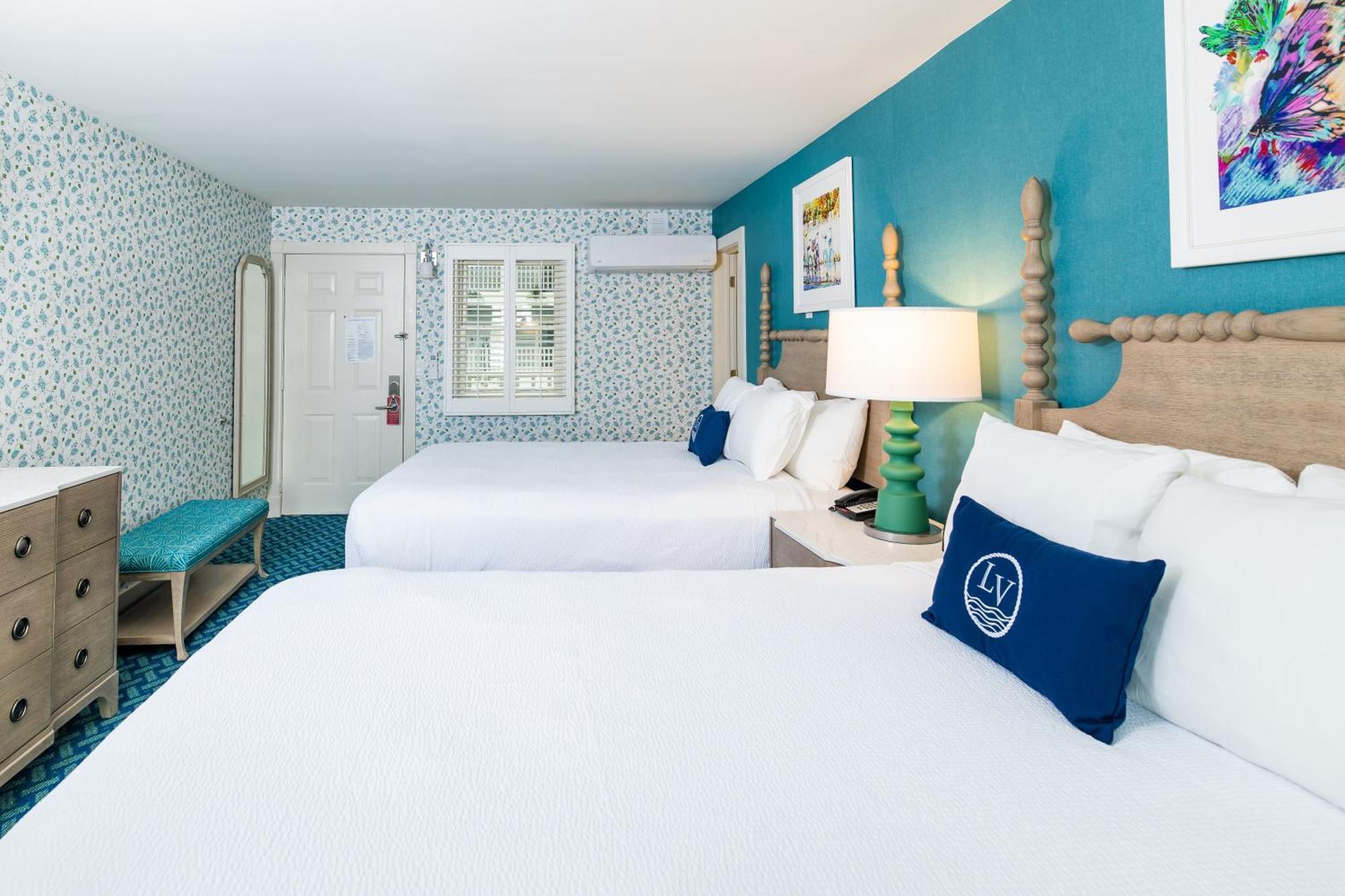Deluxe Queen Room