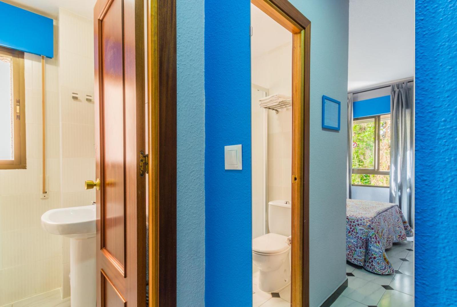 Single Room,1590351090:JPEG