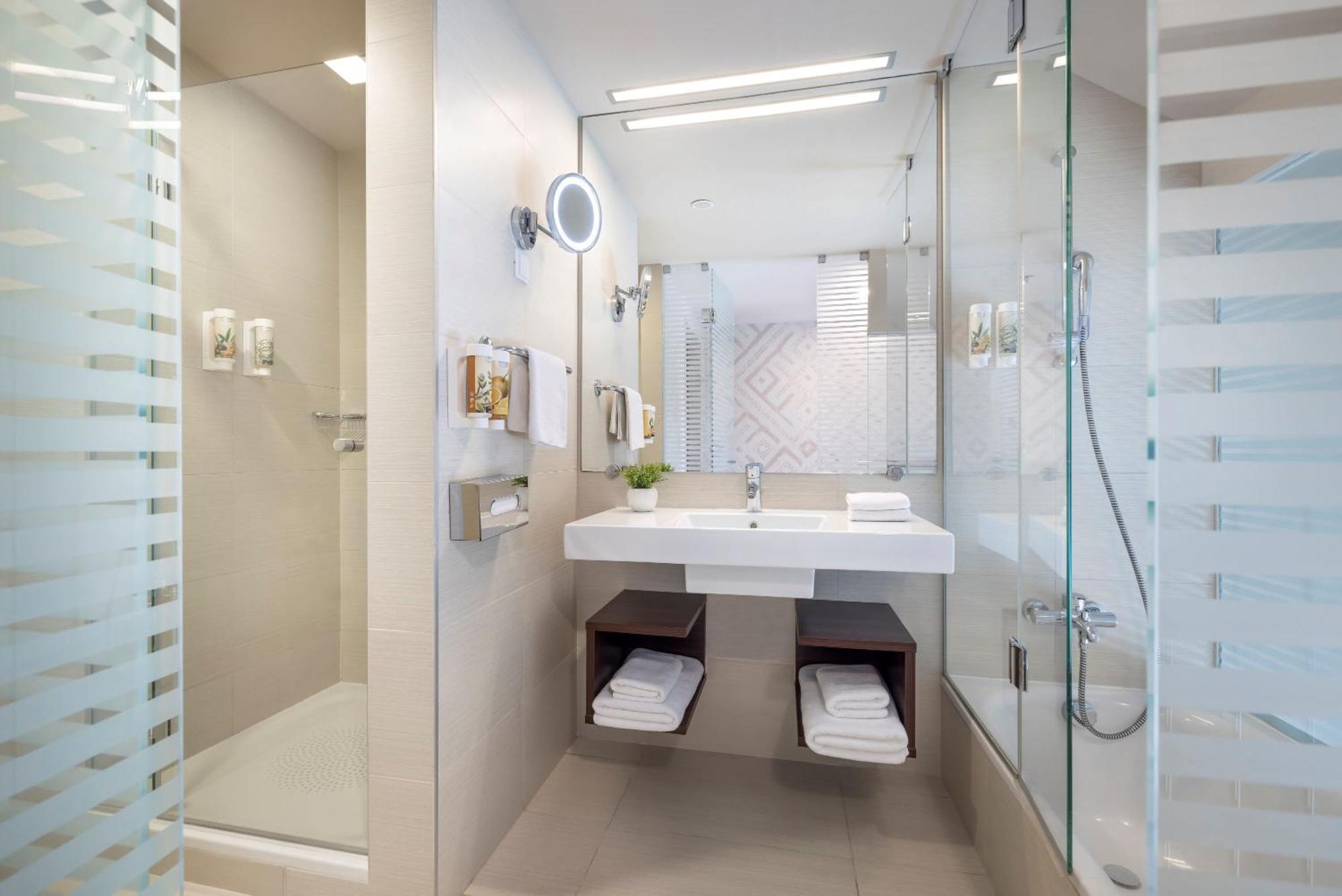 V Level Suite voor 2 + 2 Personen - Uitzicht op de Zee