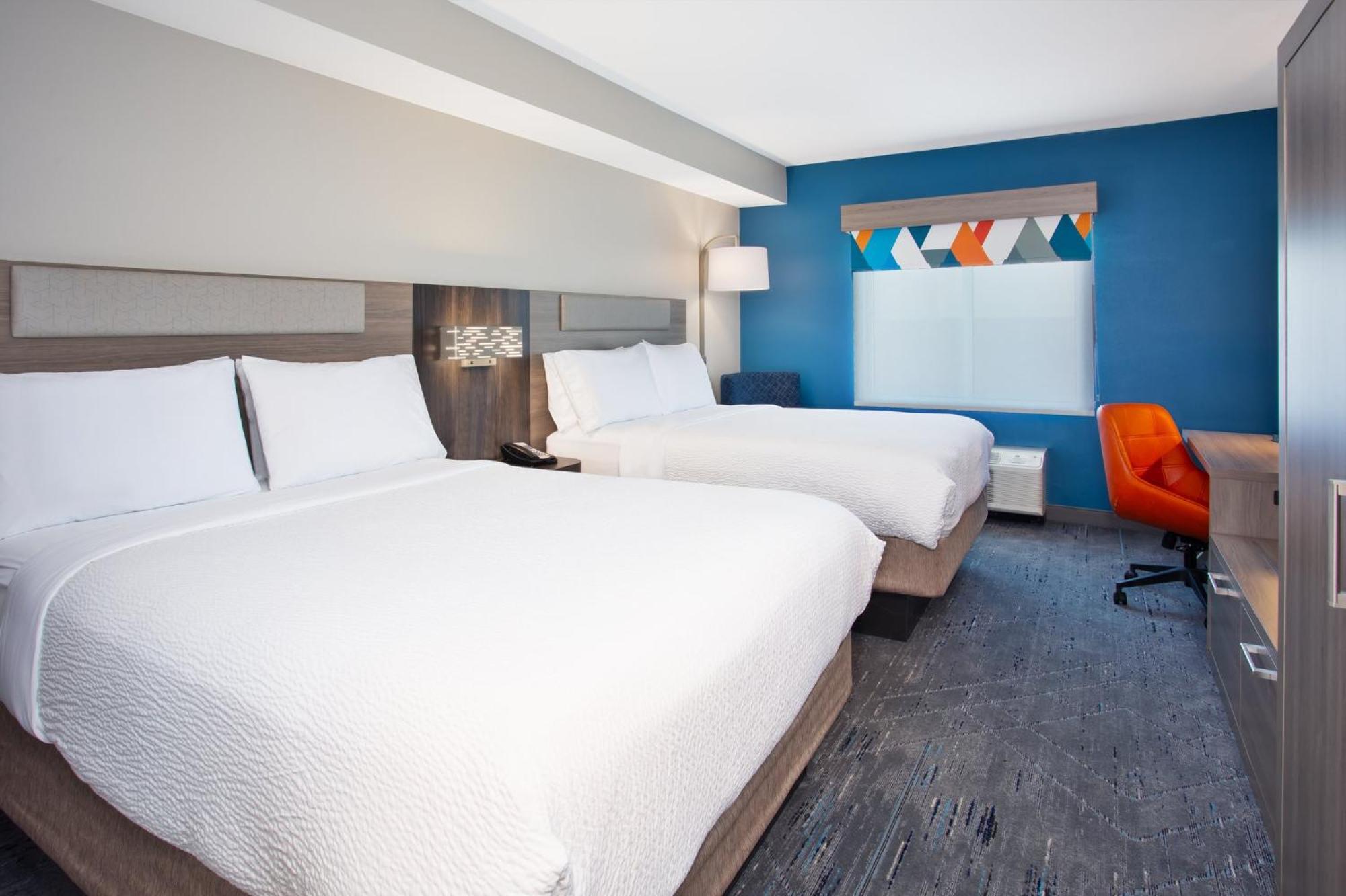 Standard Room with Two Queen Beds