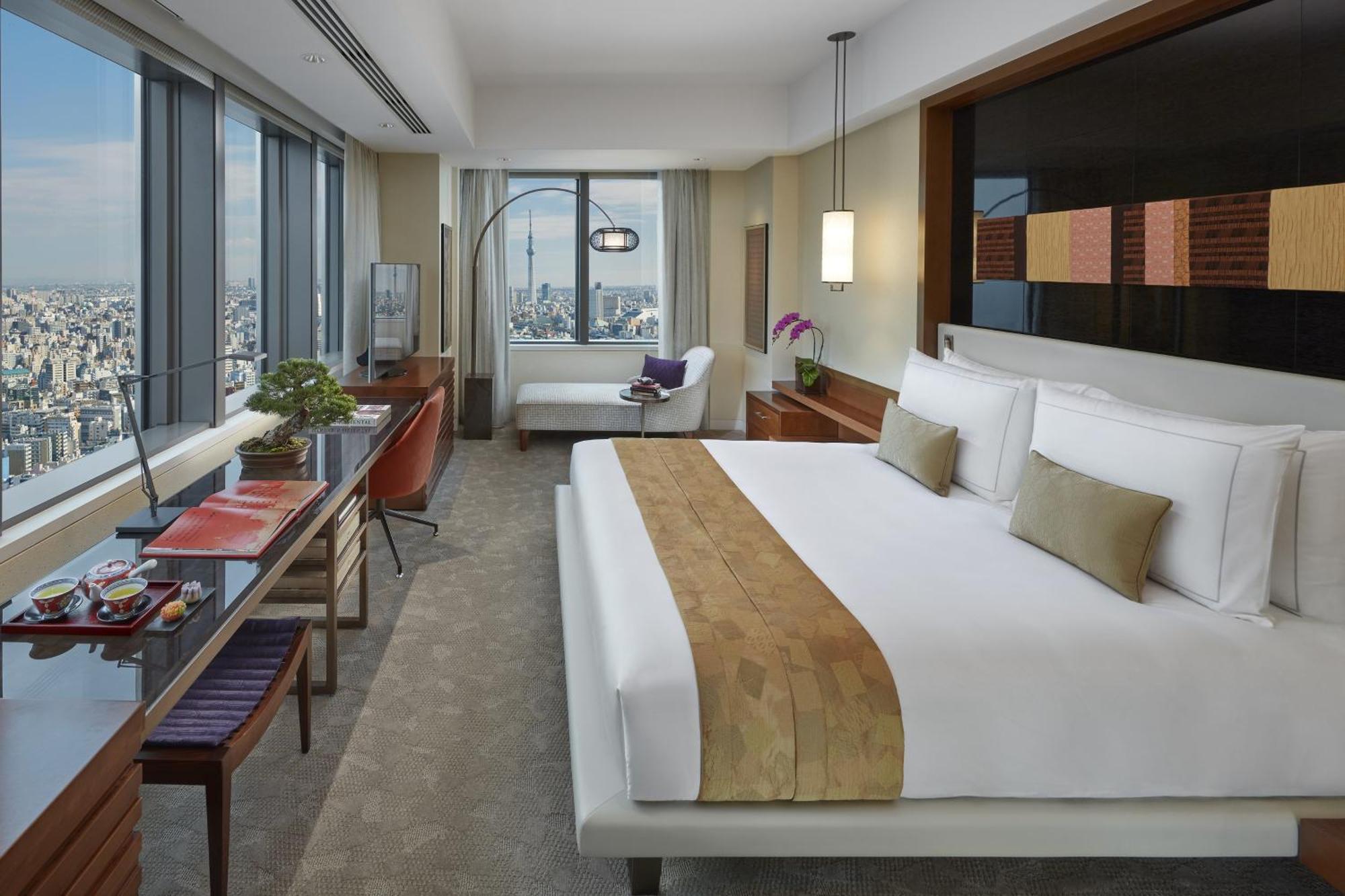 Habitación Doble Deluxe en esquina con cama grande