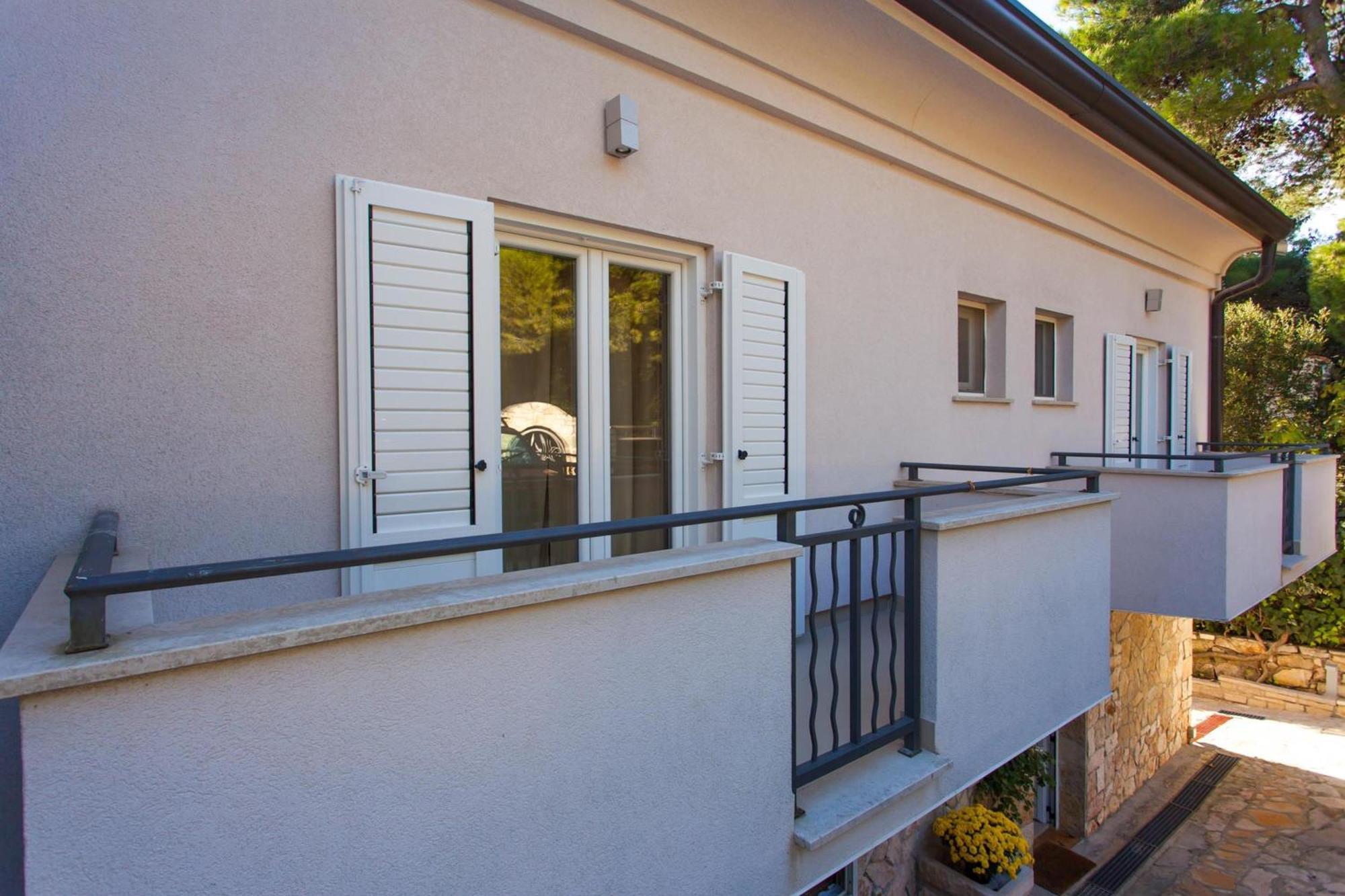 Studio mit Balkon