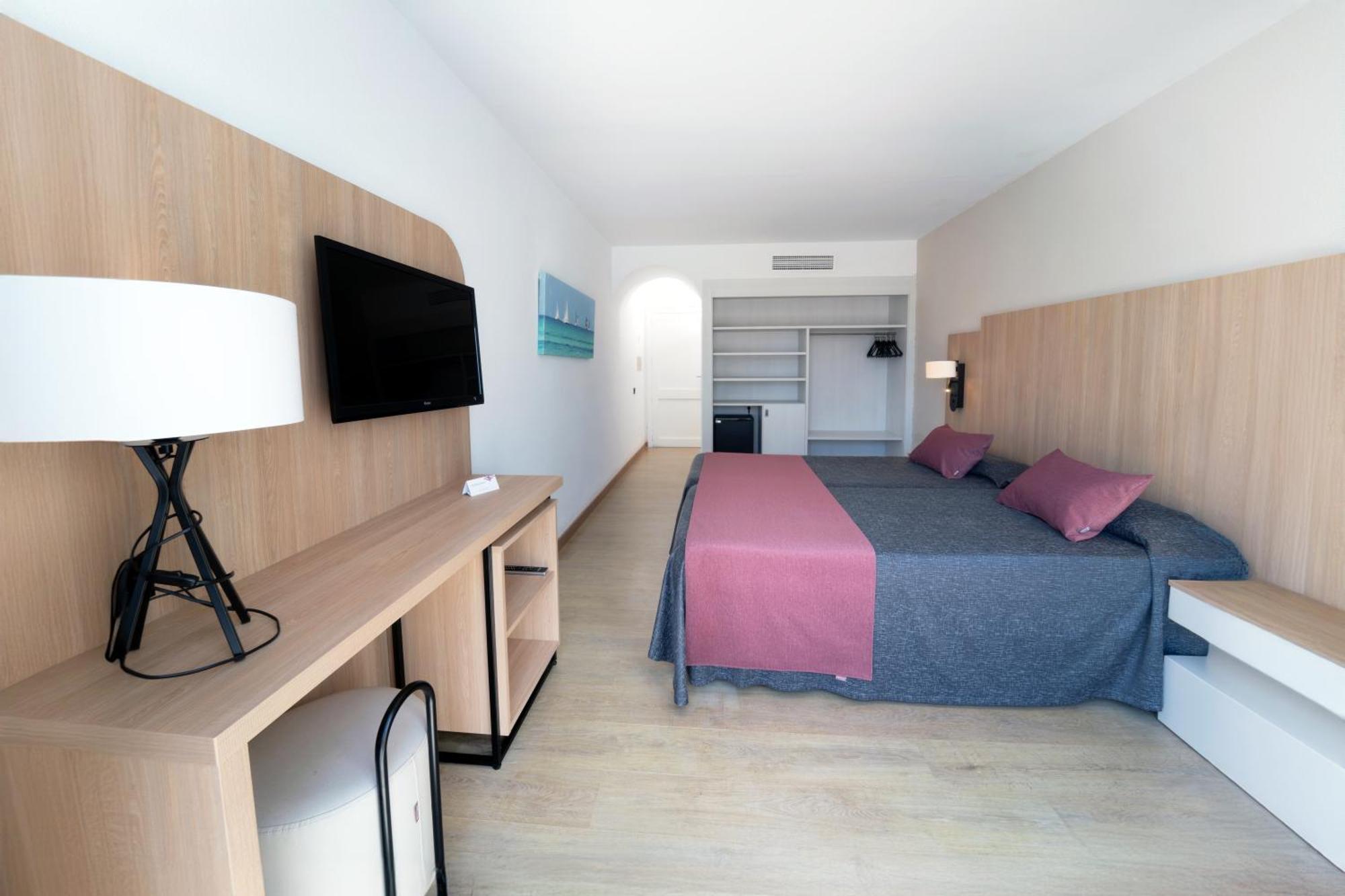 Tweepersoonskamer met 1 of 2 Bedden (3 Volwassenen)