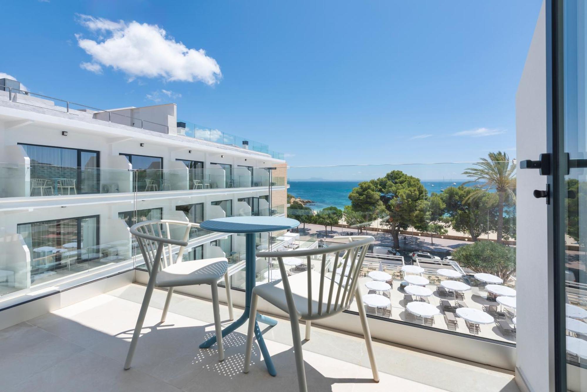 Quarto Familiar com Vista Mar (2 Adultos + 2 Crianças)