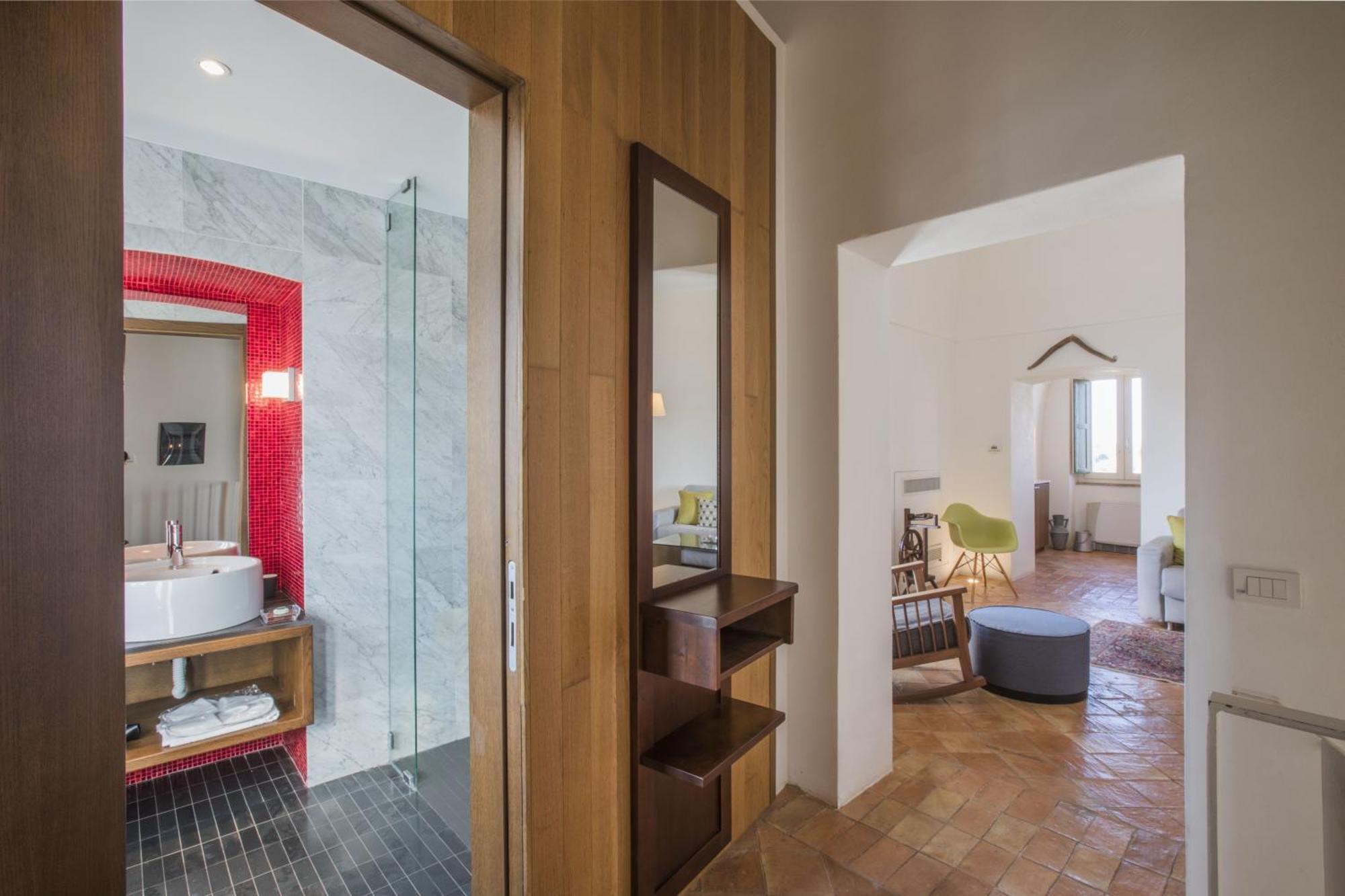 Suite King con Vista Piscina