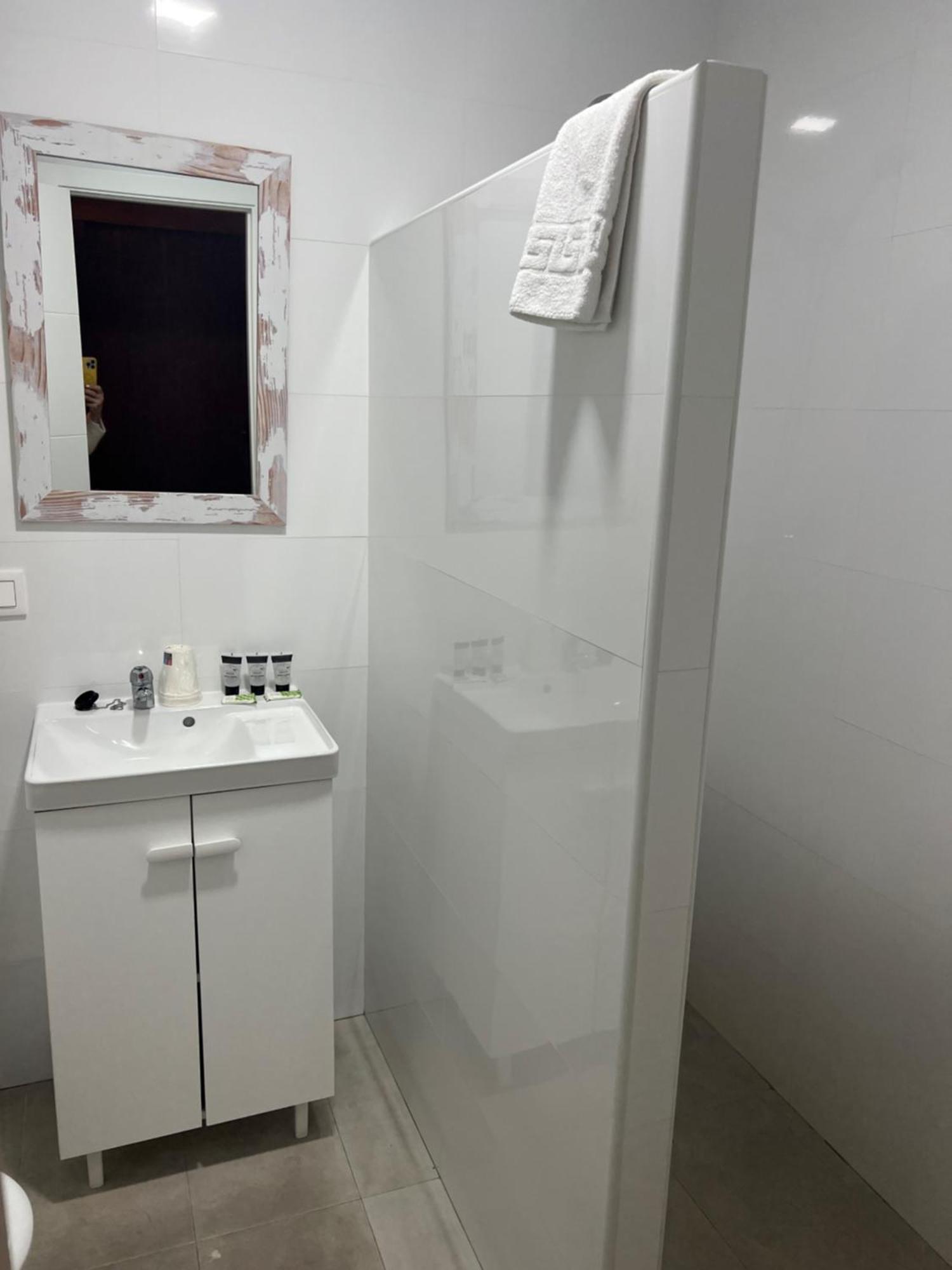 Double Room,1594690731:JPEG