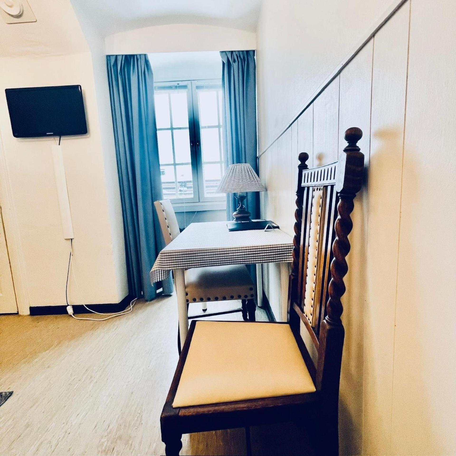 Single Room with City View - Shared Bathroom