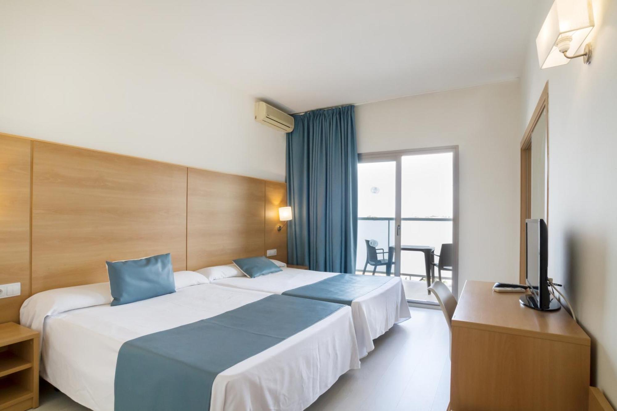 Triple Room,1595402767:JPEG