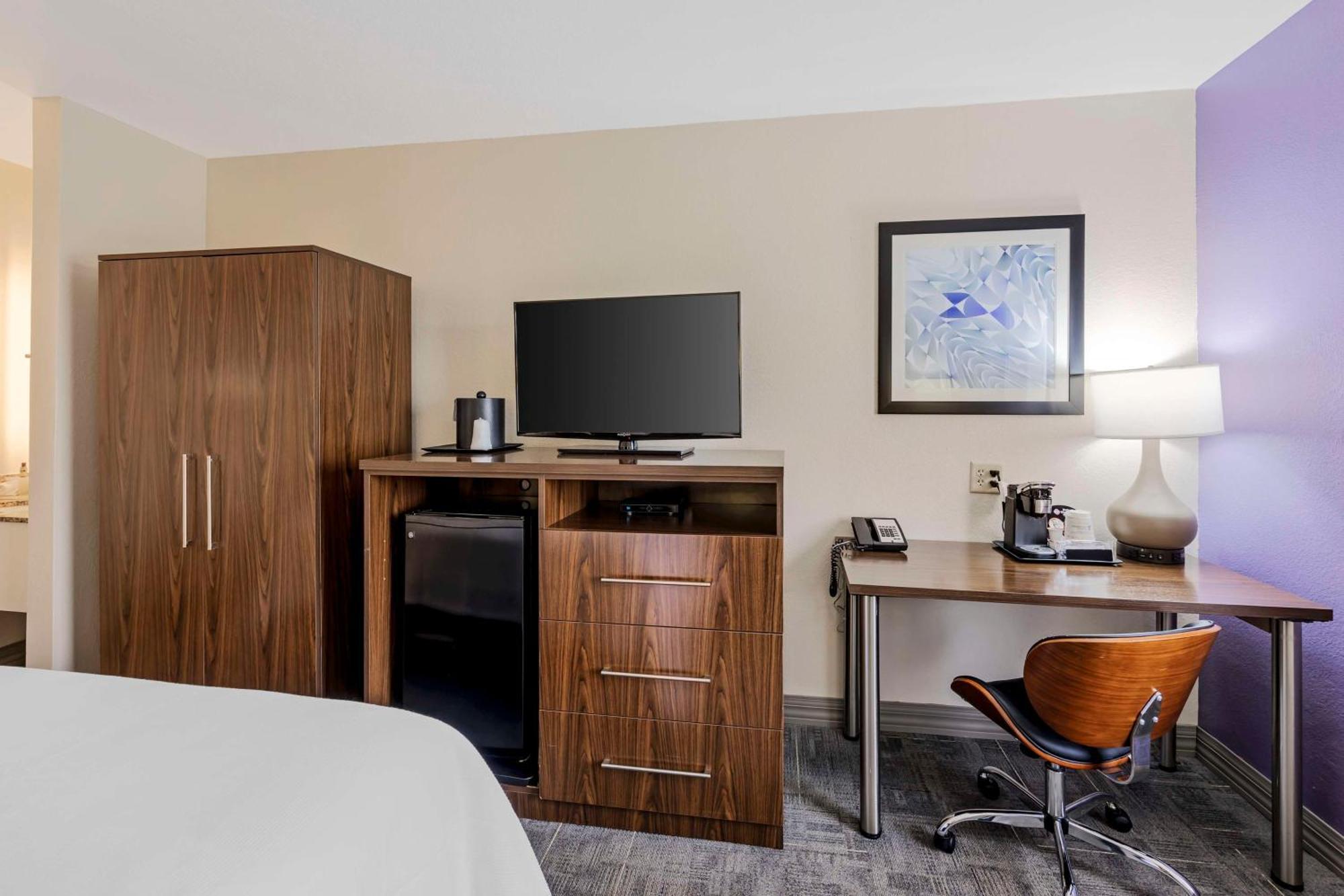 Kamer met Kingsize Bed en Bad - Geschikt voor Gasten met een Lichamelijke Beperking/Rookvrij