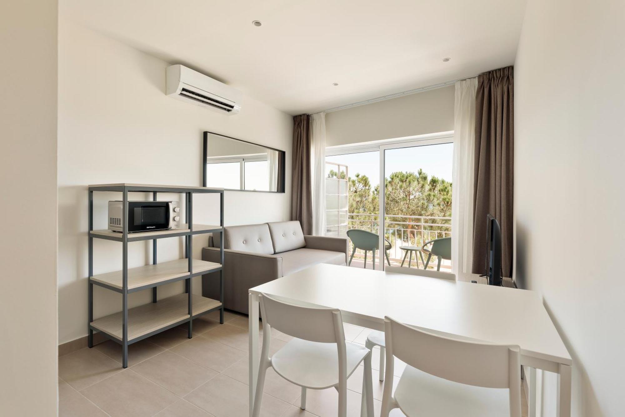 Studio Apartment with Sea View,1595417547:JPEG