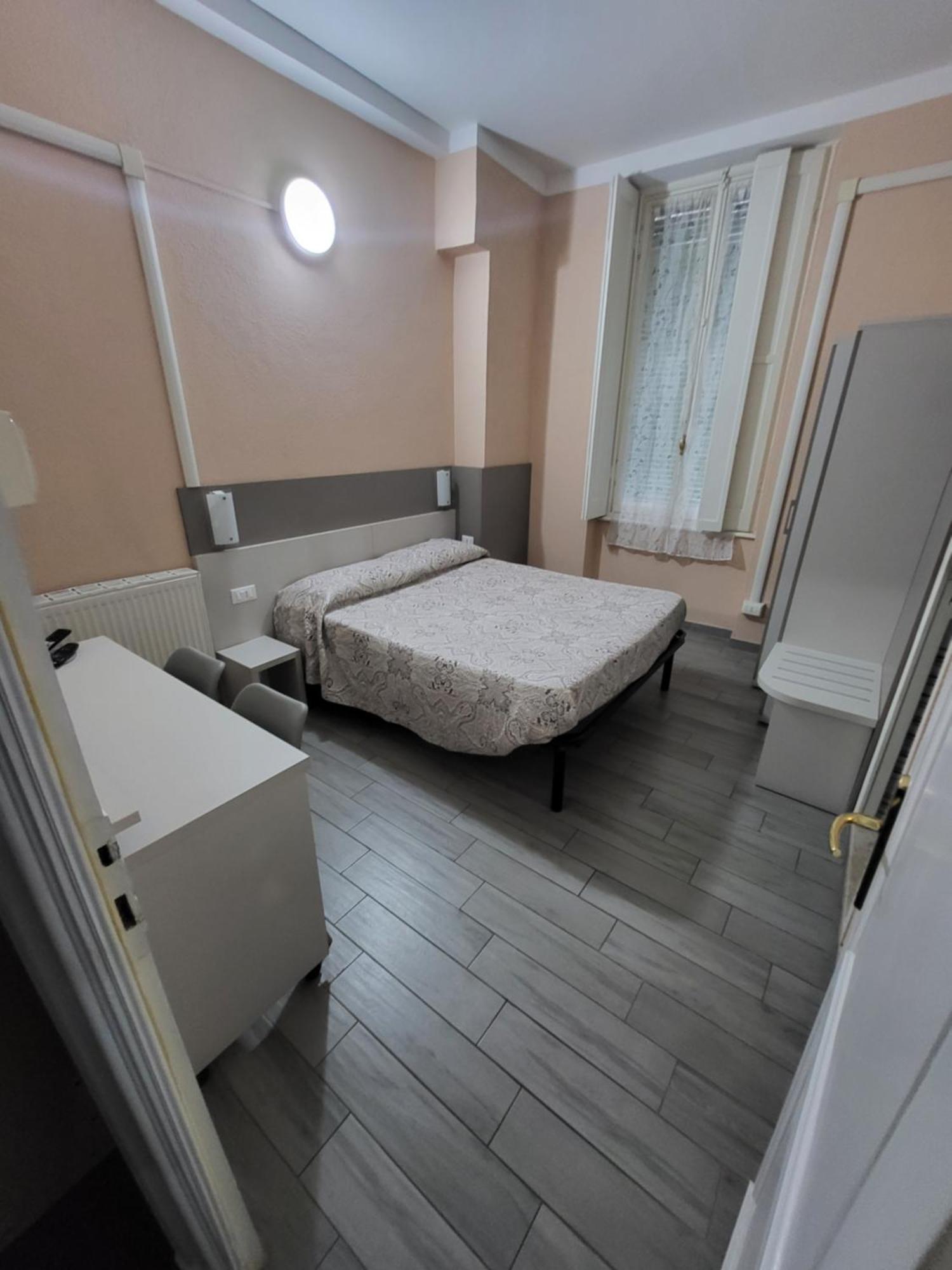 Camera Matrimoniale con Bagno Privato