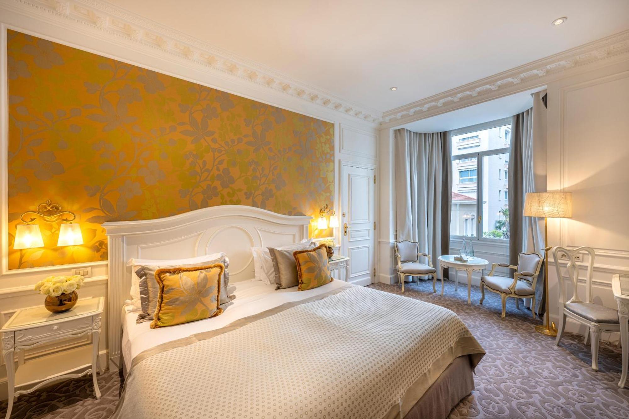 Superior Kamer met Kingsize Bed en Uitzicht op de Stad of de Binnenplaats