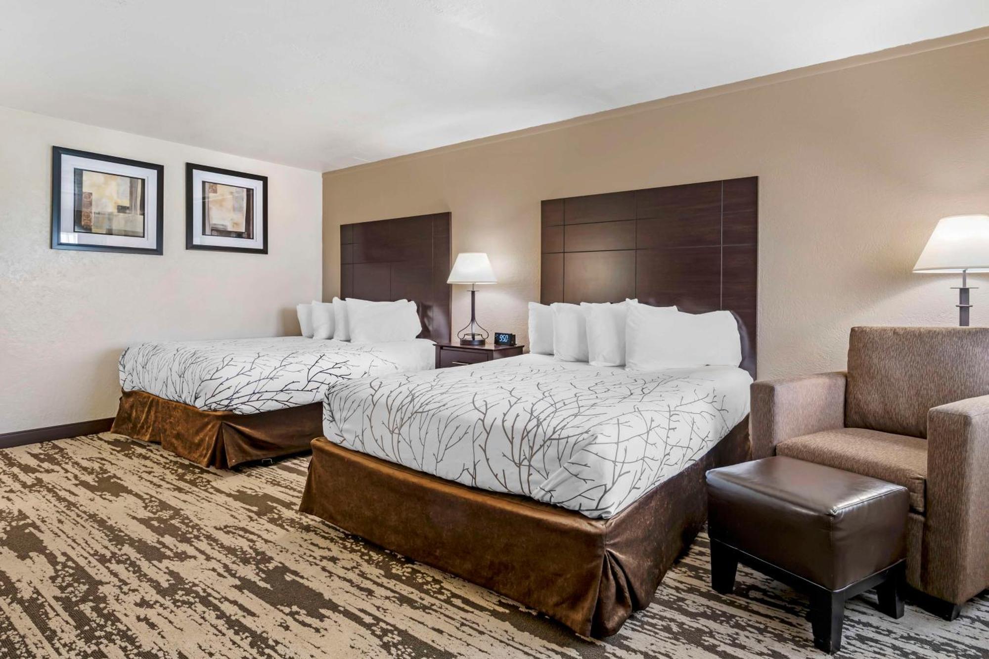 Queen Room with Two Queen Beds - Non-Smoking