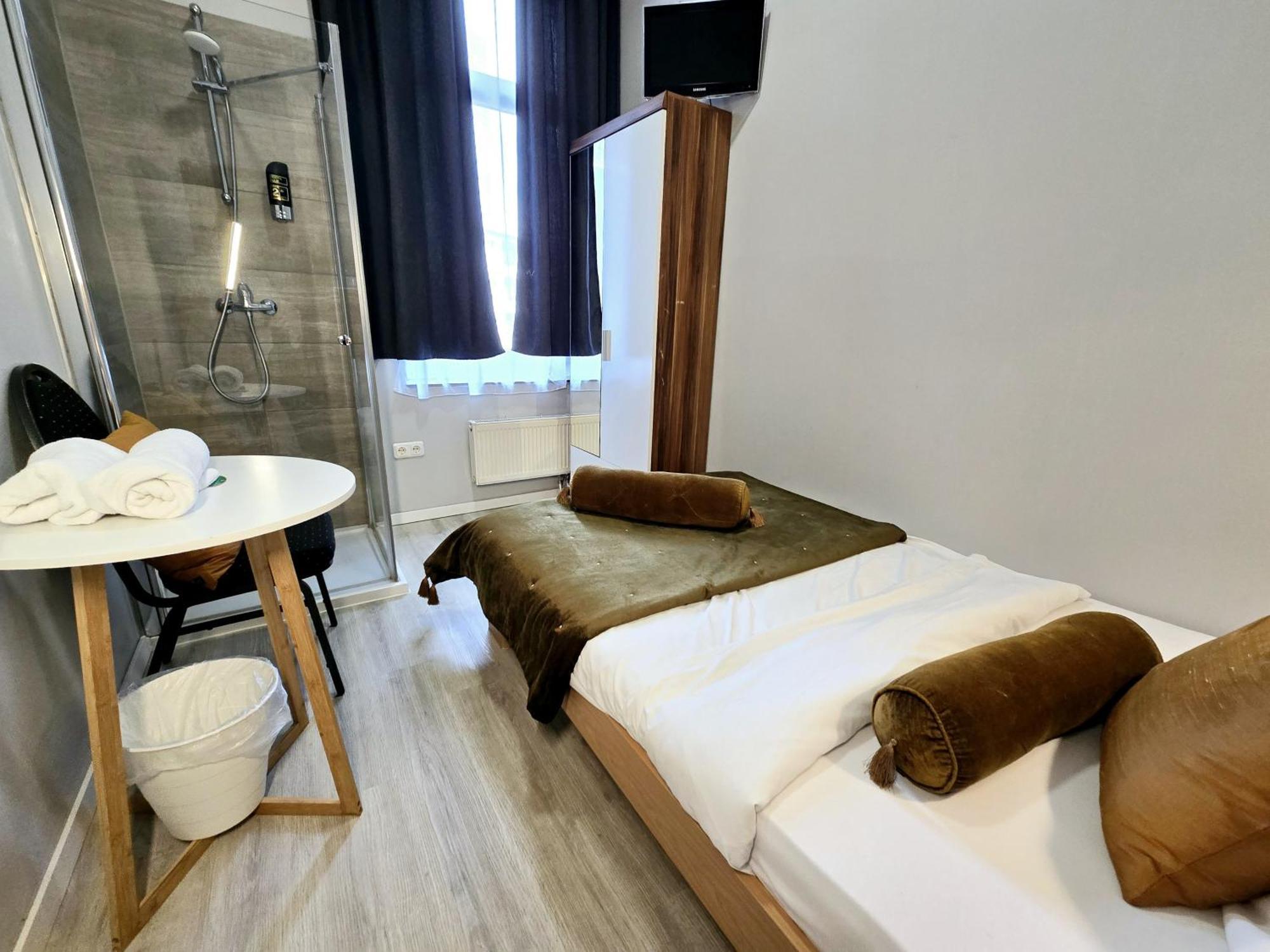 Habitación Individual con baño privado externo