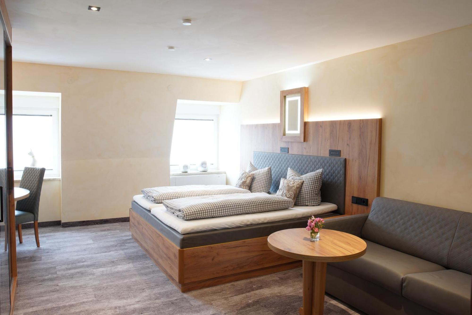 Double Room,1600221812:JPEG