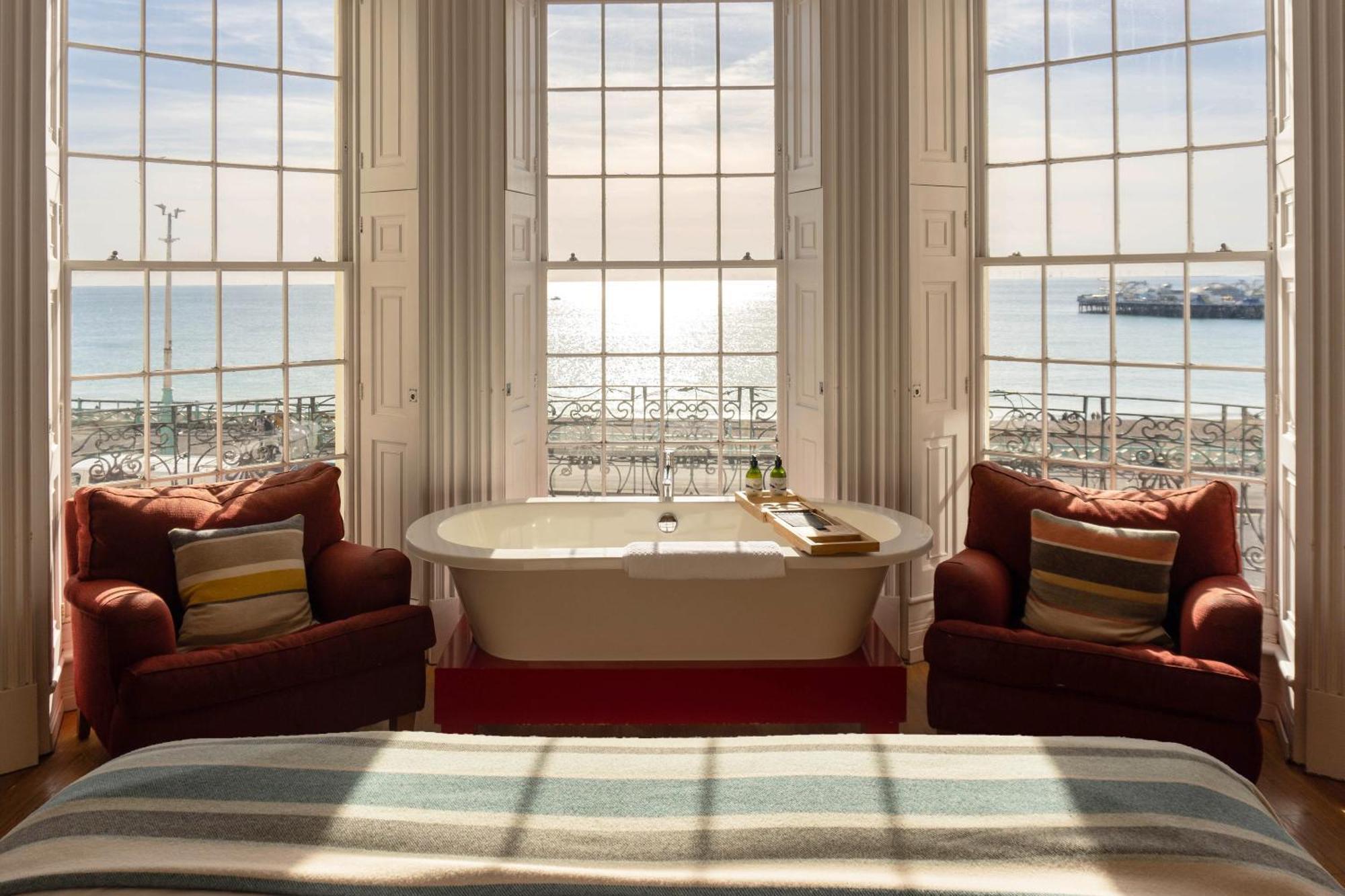 Kamer met Kingsize Bed en Uitzicht op Zee