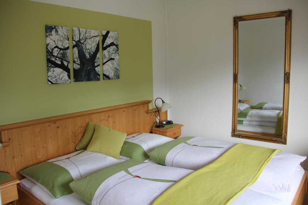Doppelzimmer mit Balkon