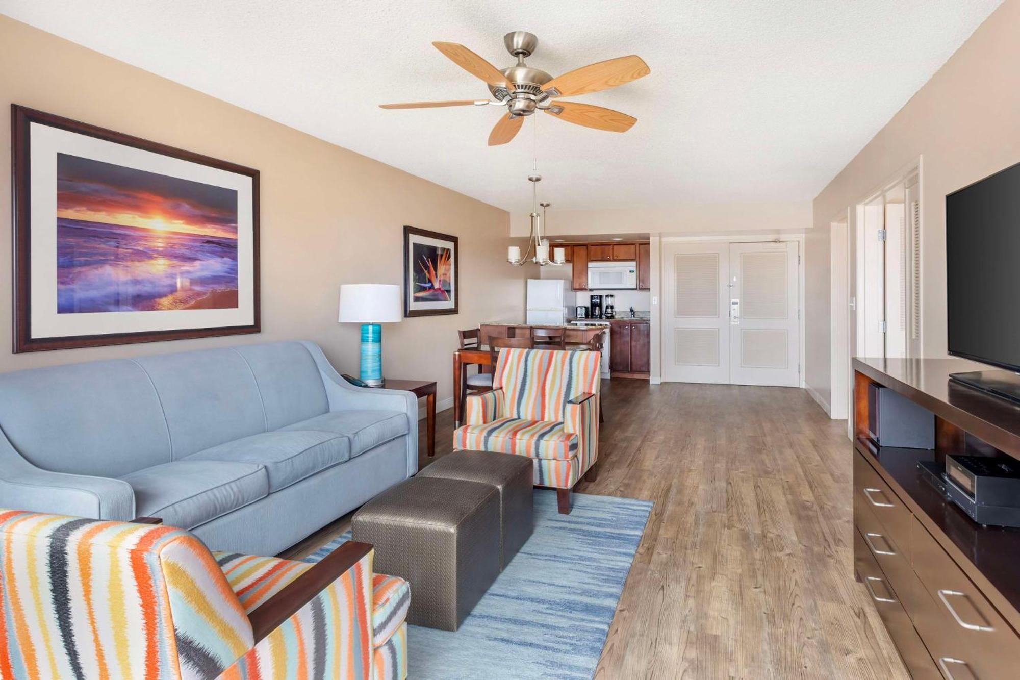 One-Bedroom King Suite with Balcony and Panoramic Ocean View