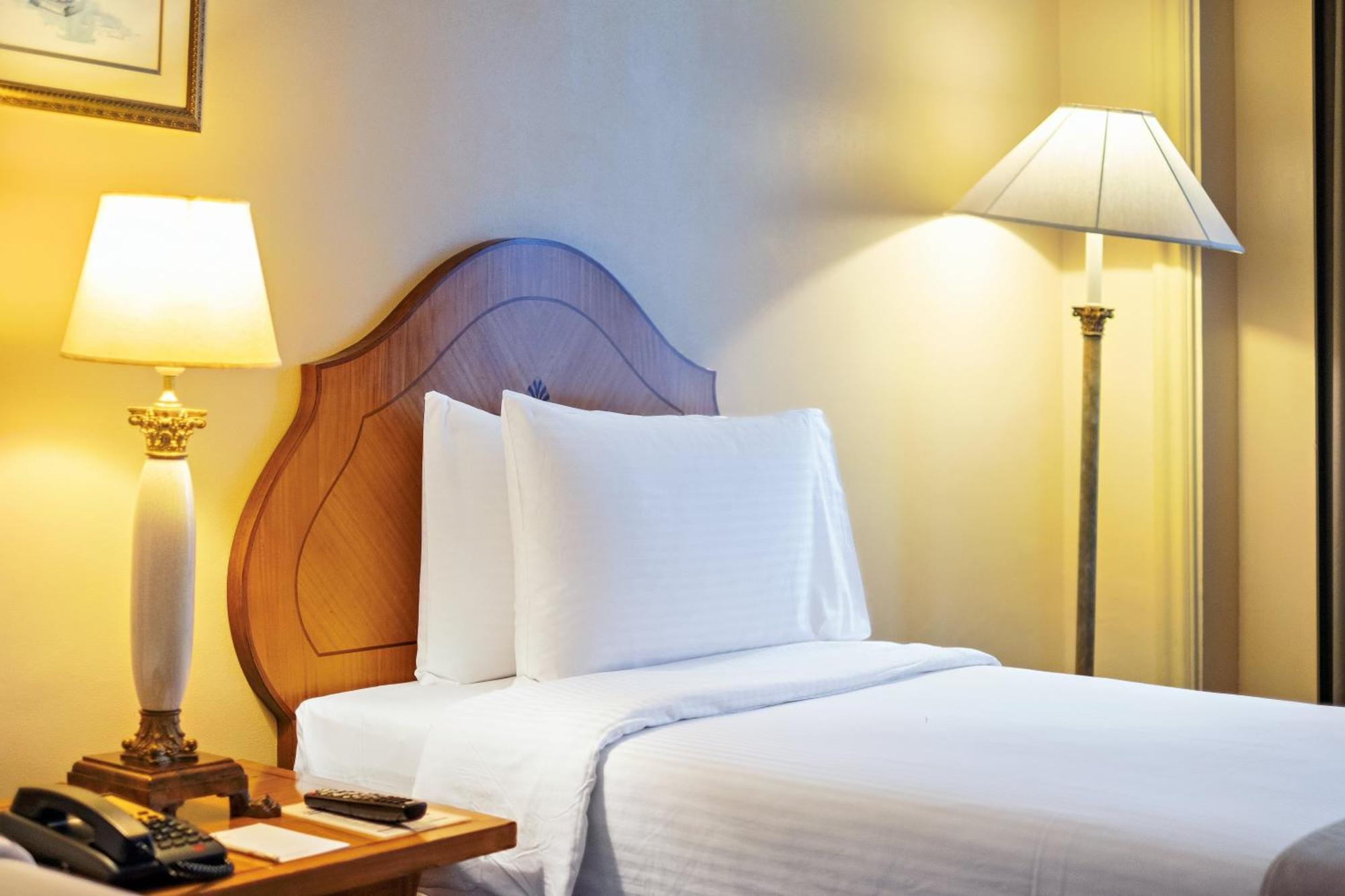 Deluxe Room,1602331182:JPEG