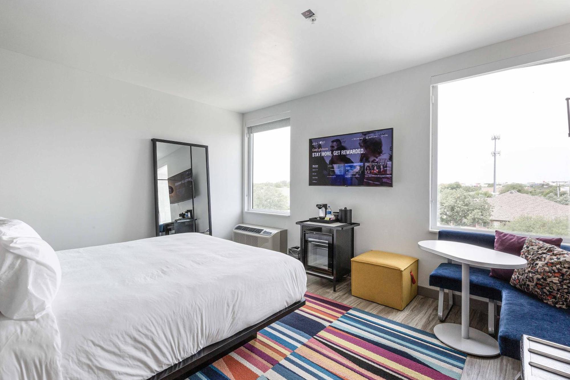 Guest Room, 1 King