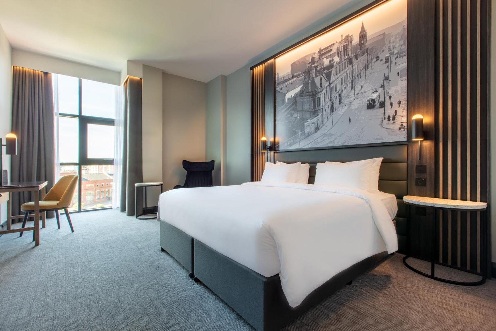Grand Zimmer mit Kingsize-Bett