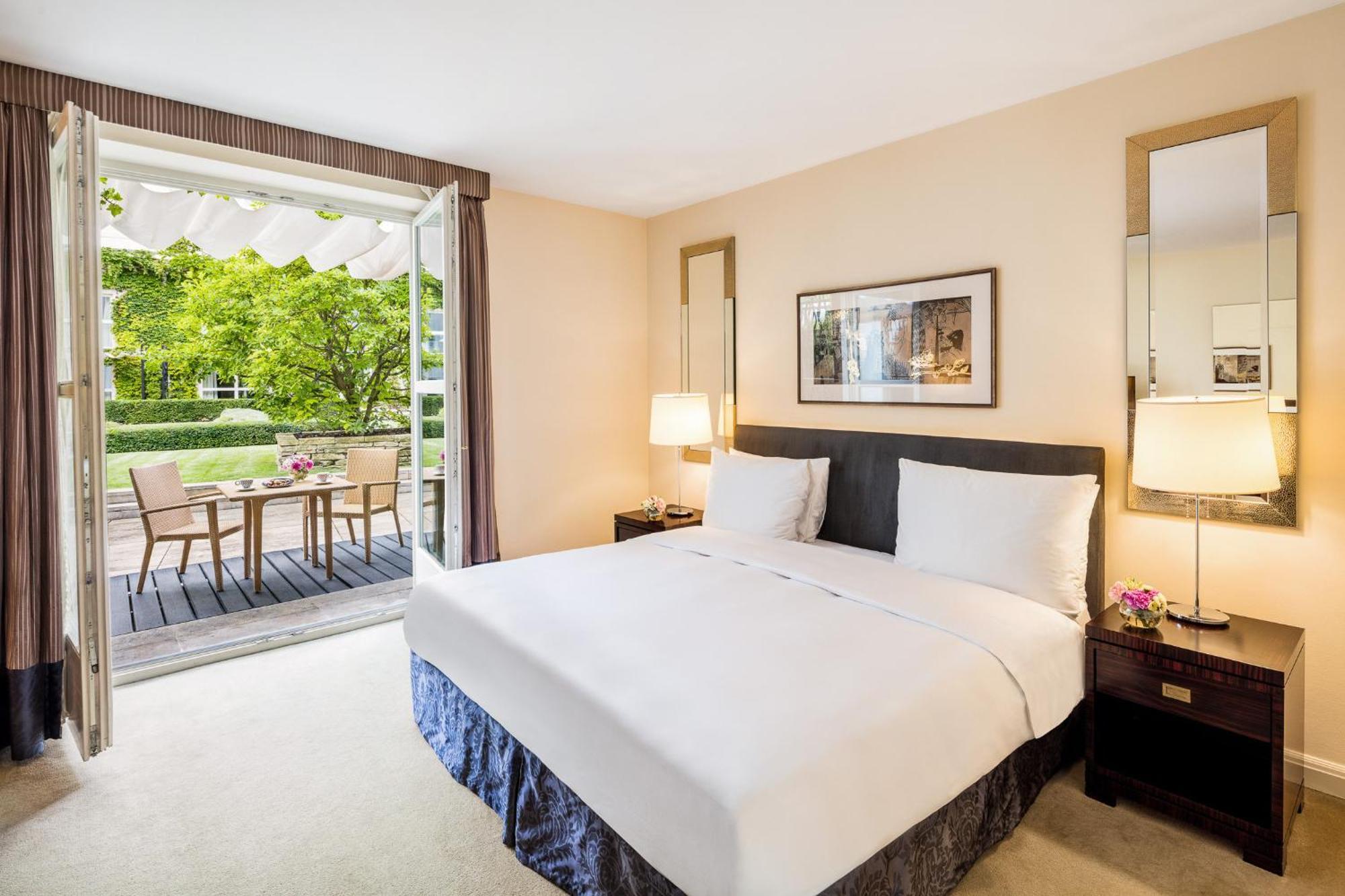 Deluxe Kamer met Kingsize Bed en Terras