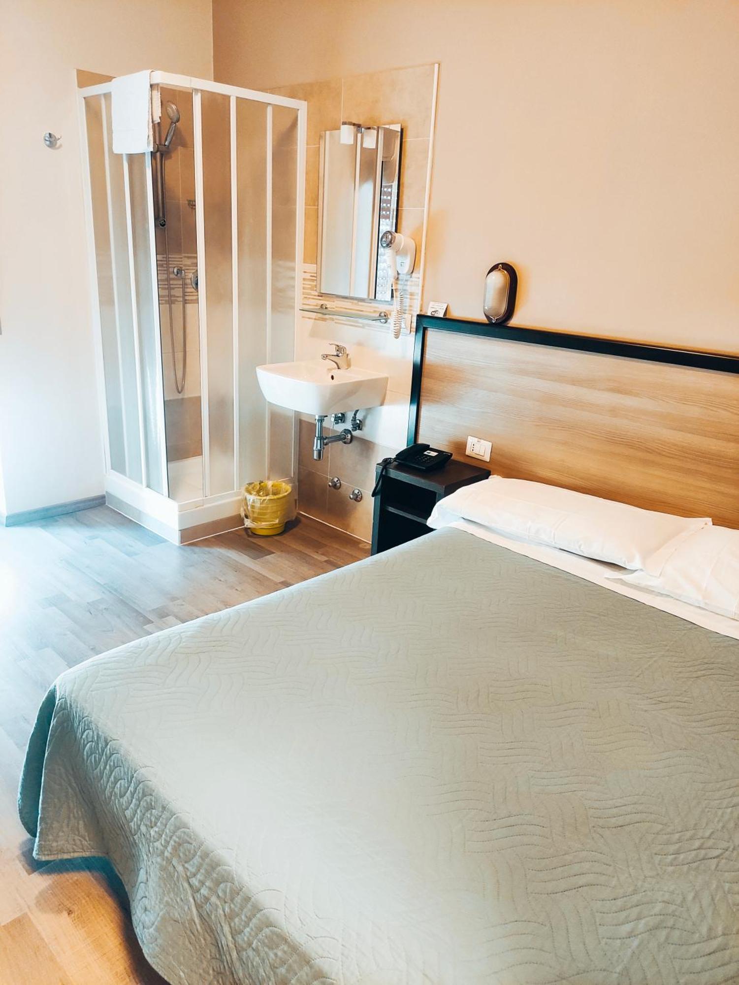 Standard Doppelzimmer mit Gemeinschaftsbad