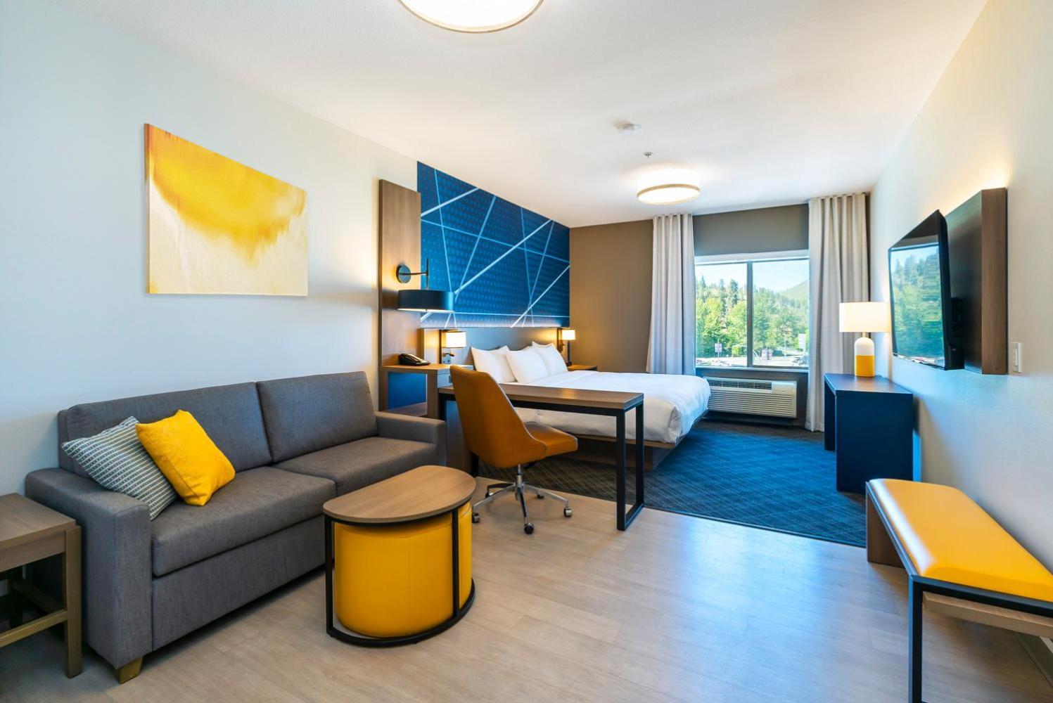 King Suite with Sofa Bed