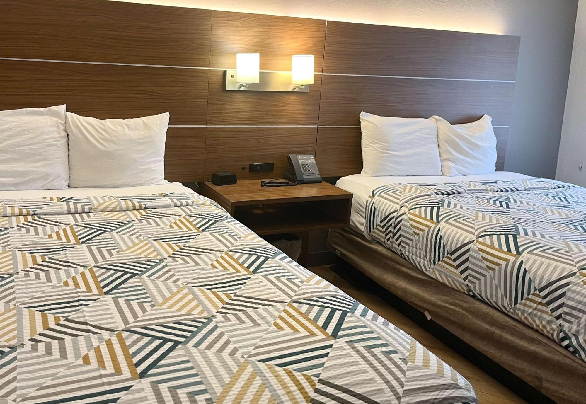 Chambre Deluxe avec 2 Lits Queen-Size - Non-Fumeurs