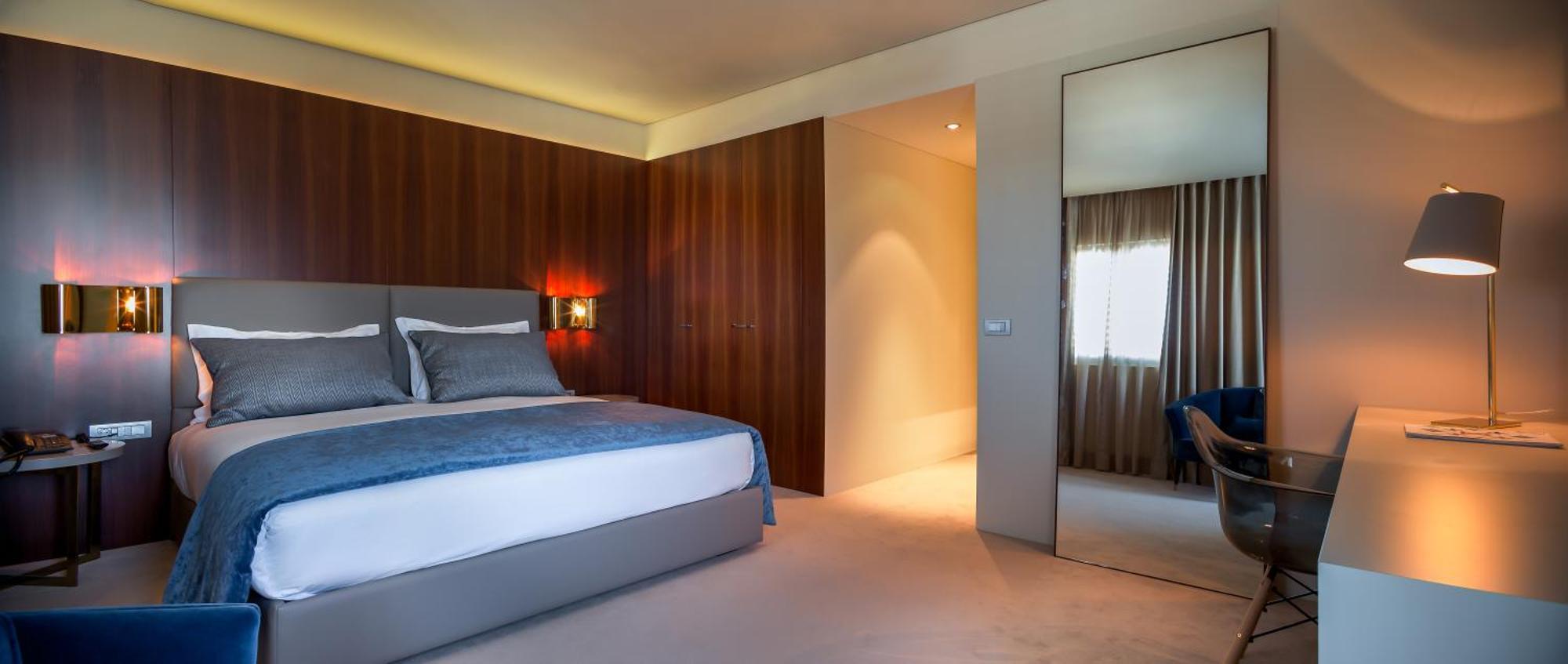Quarto Queen com Banheira de Hidromassagem