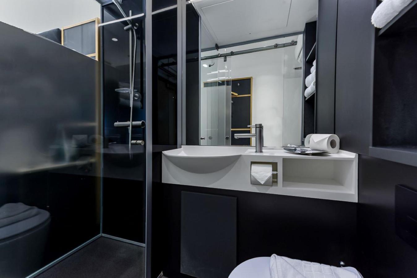 Quarto com Cama Queen-size