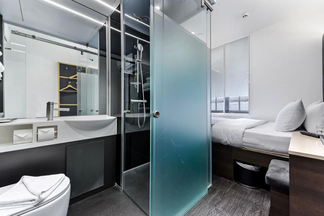 Quarto Duplo