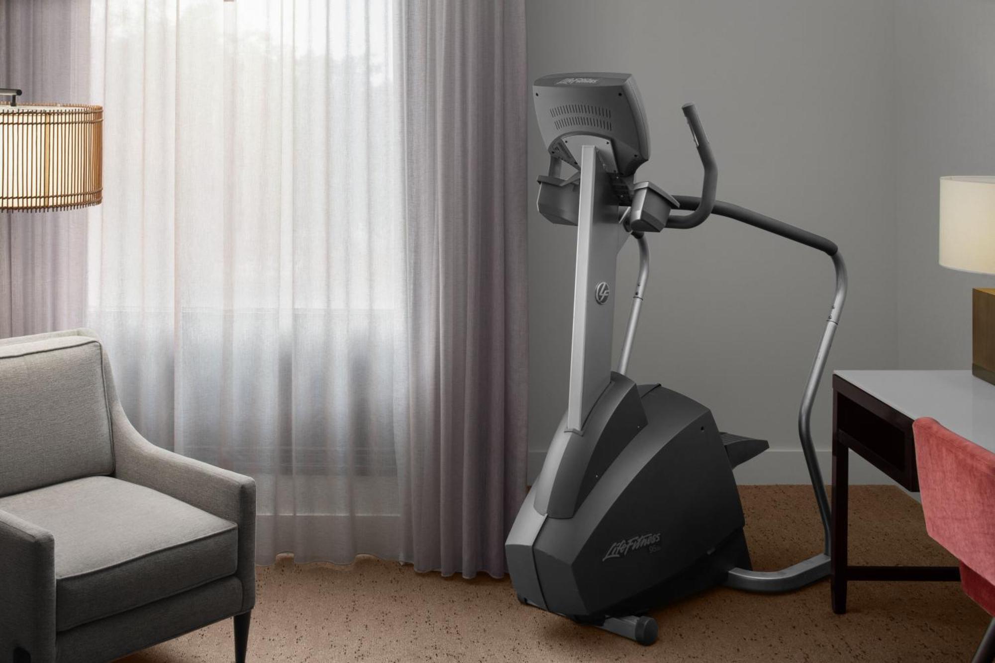 Workout Room Guest room 1 King,1606046040:JPEG