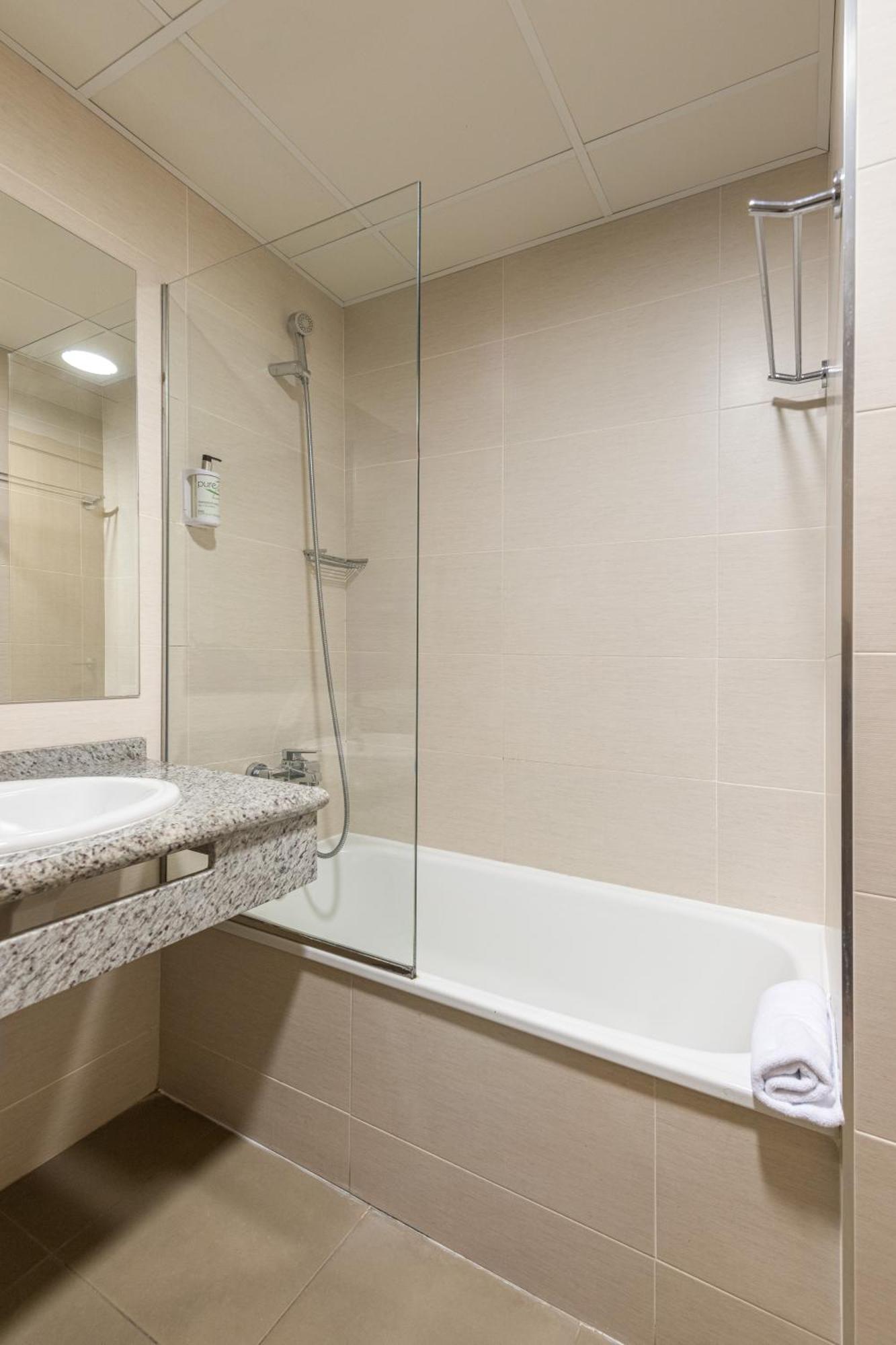 Habitación Triple con balcón