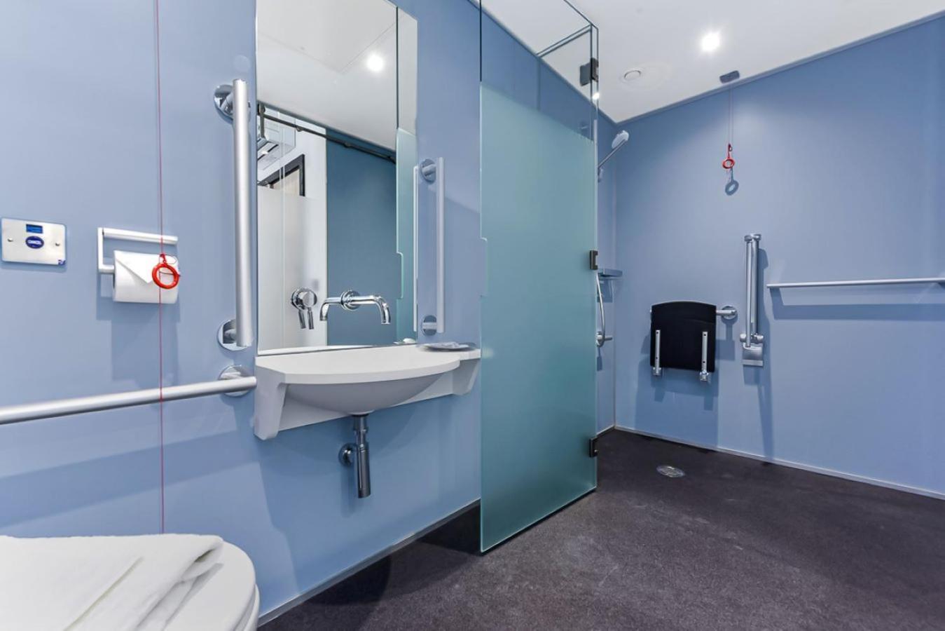 Quarto Queen com Acesso a Pessoas com Mobilidade Condicionada