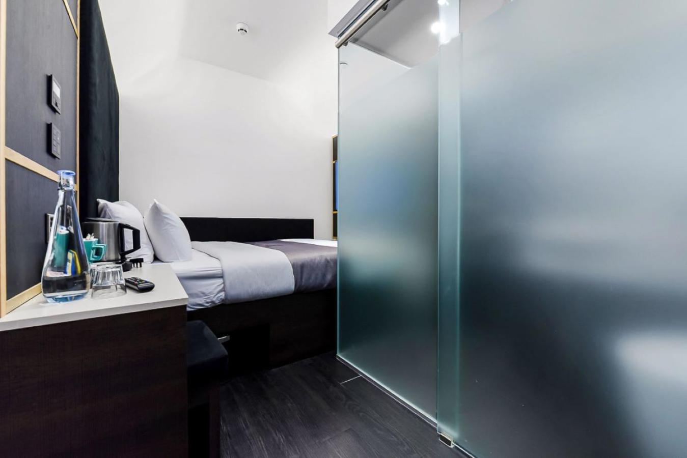 Quarto Queen (Sem Janela)