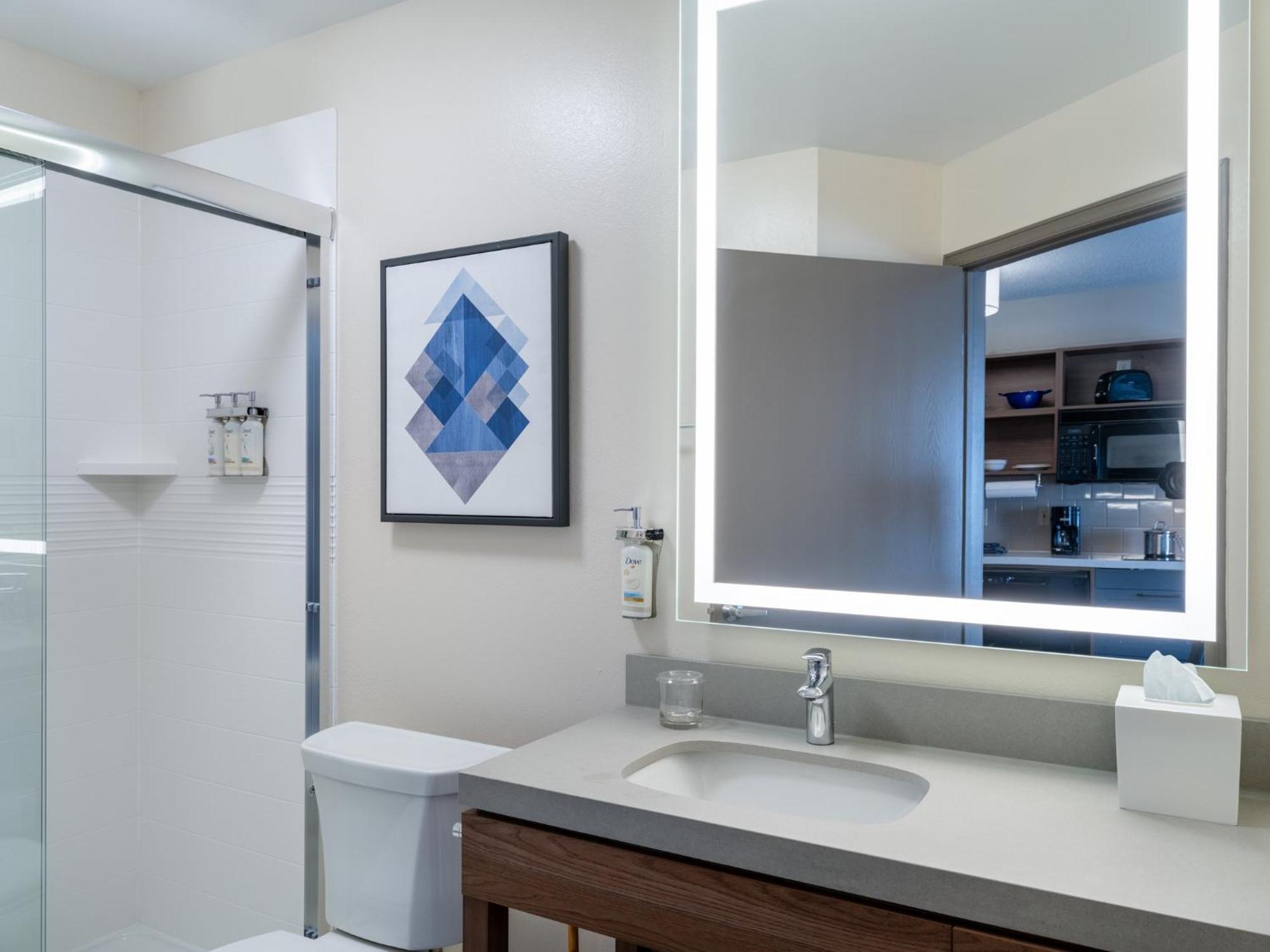 Queen Studio Suite
