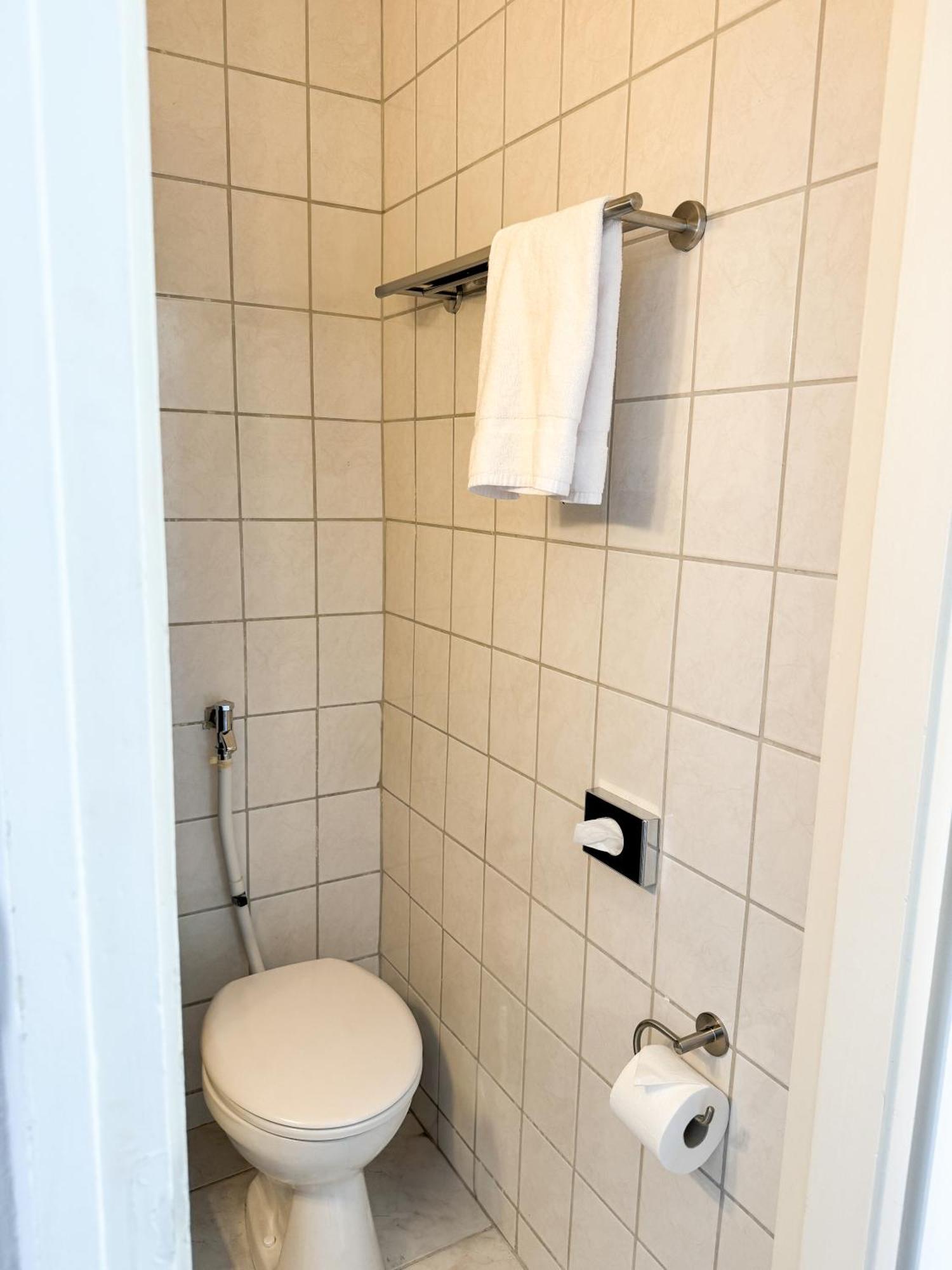 Quarto com 2 Camas de Solteiro
