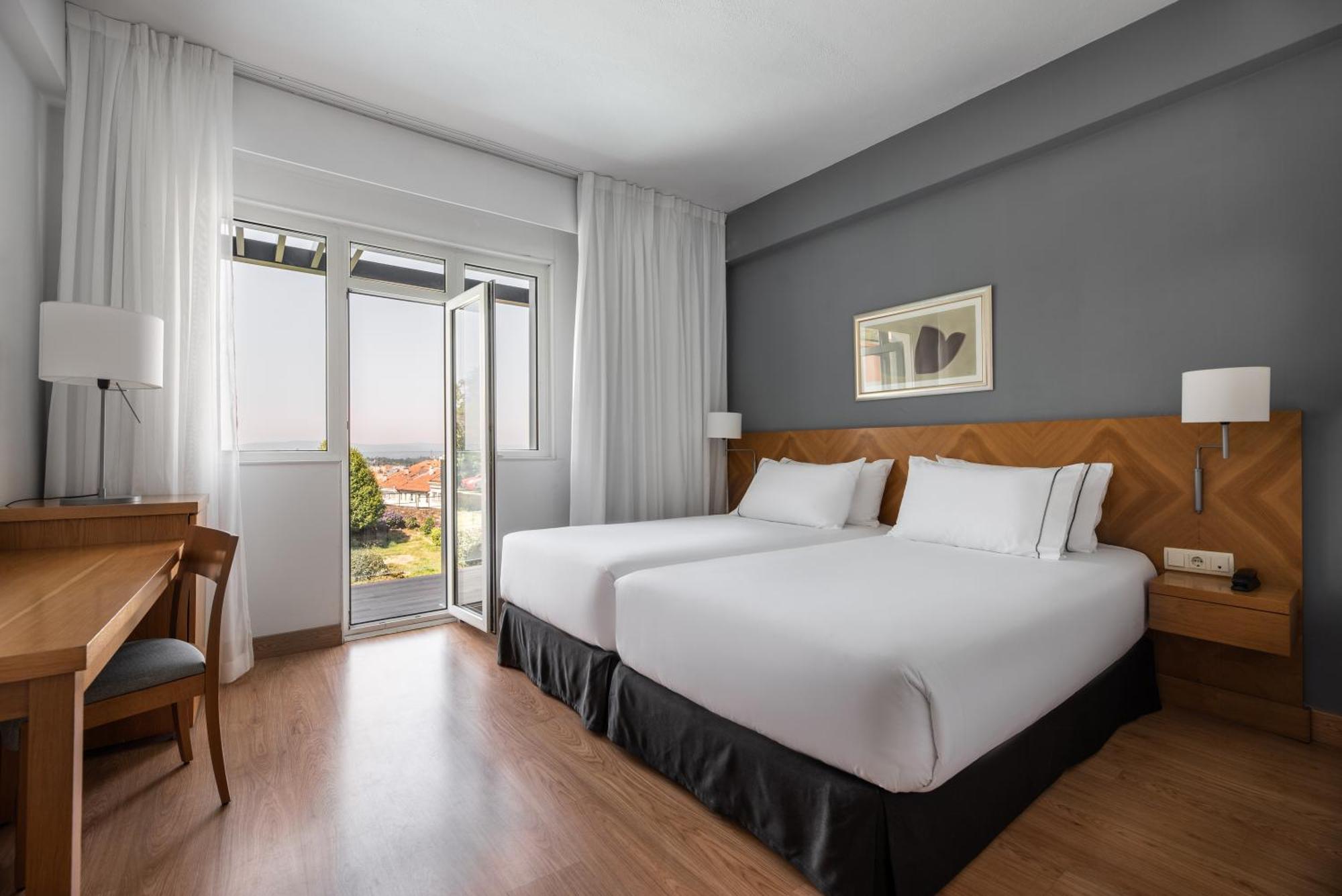 Deluxe Double or Twin Room with Balcony